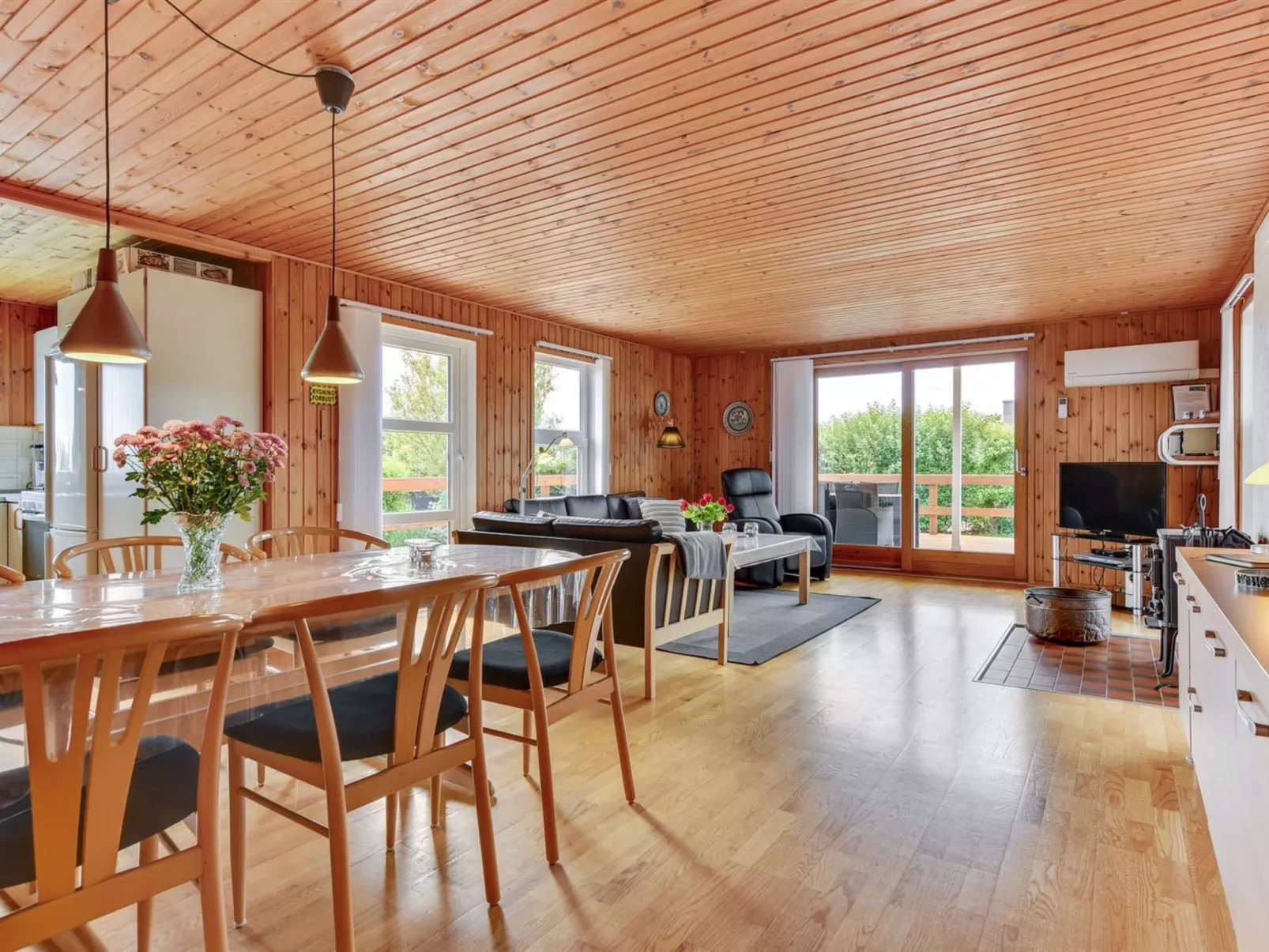 "Ellyn" - 500m from the sea-Inside