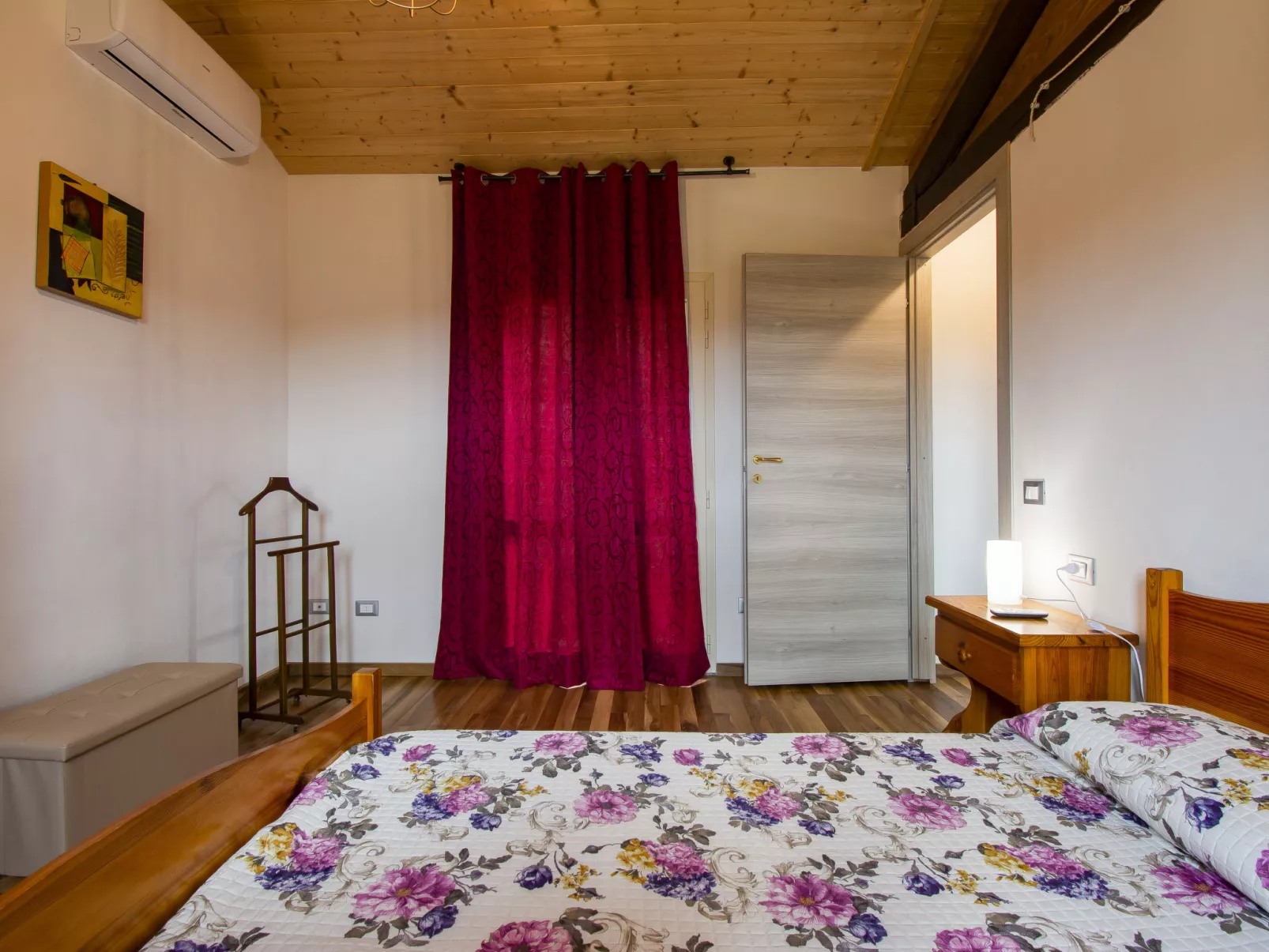 Red House-Inside