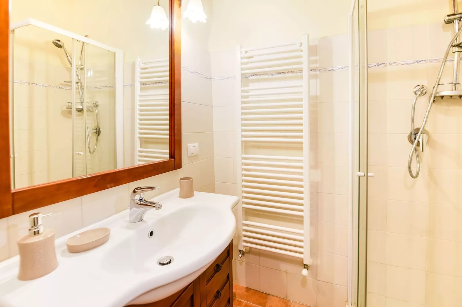 Cristina-Bathroom