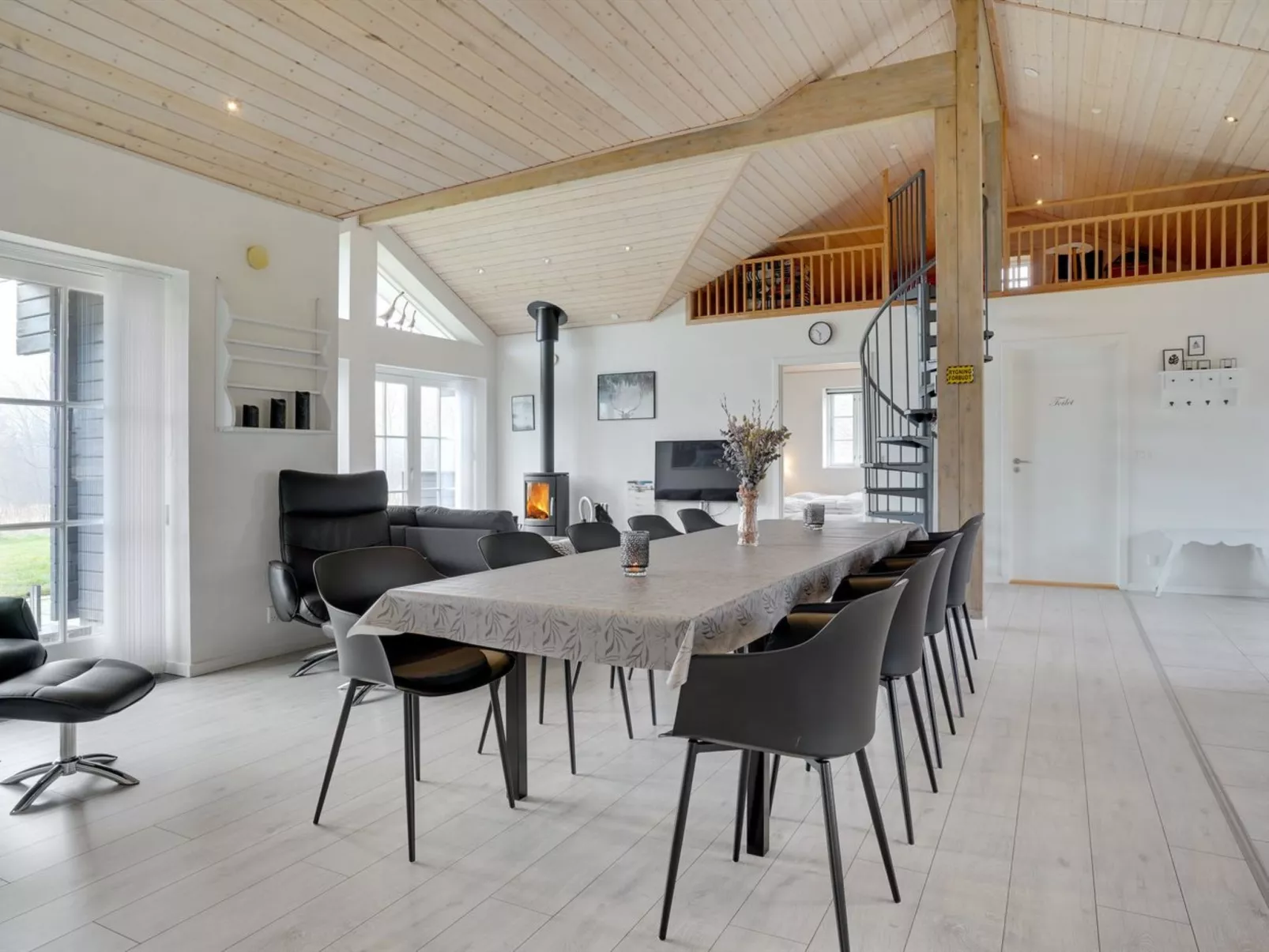 "Quanna" - 30km from the sea-Inside