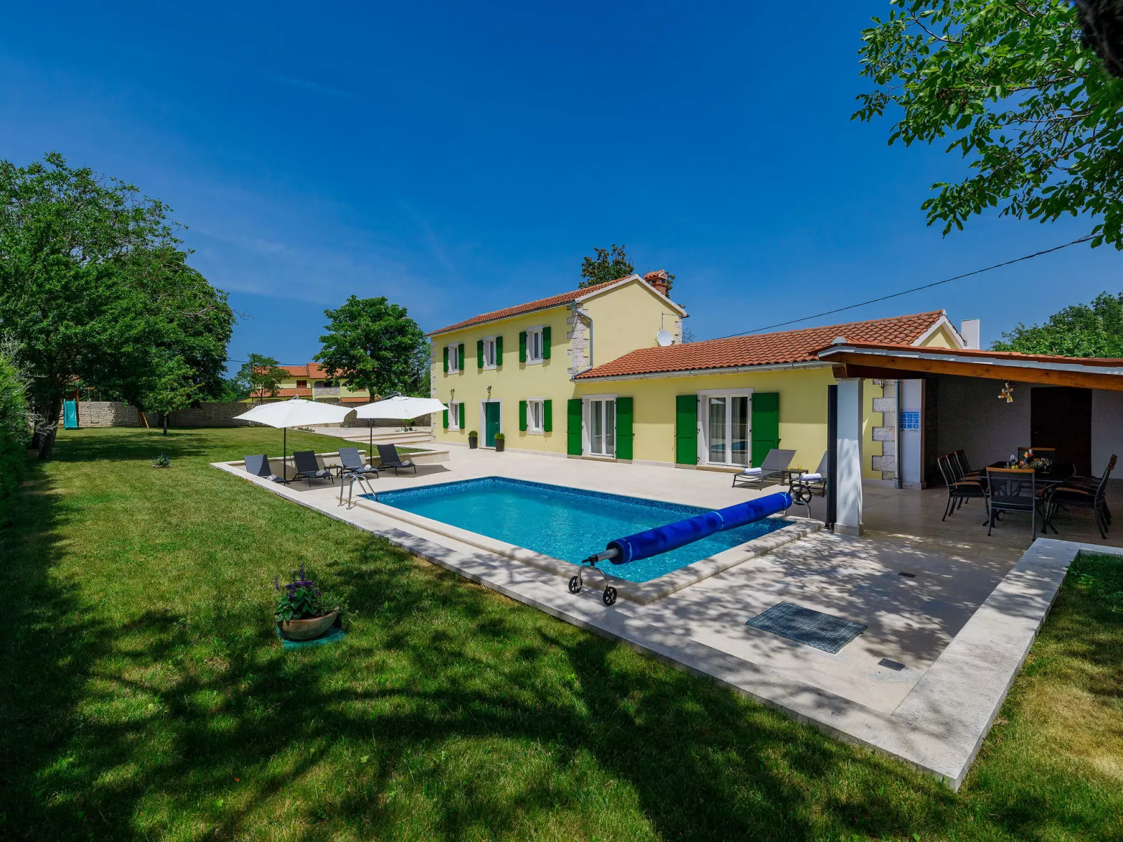Villa Coriticum otium-Outside
