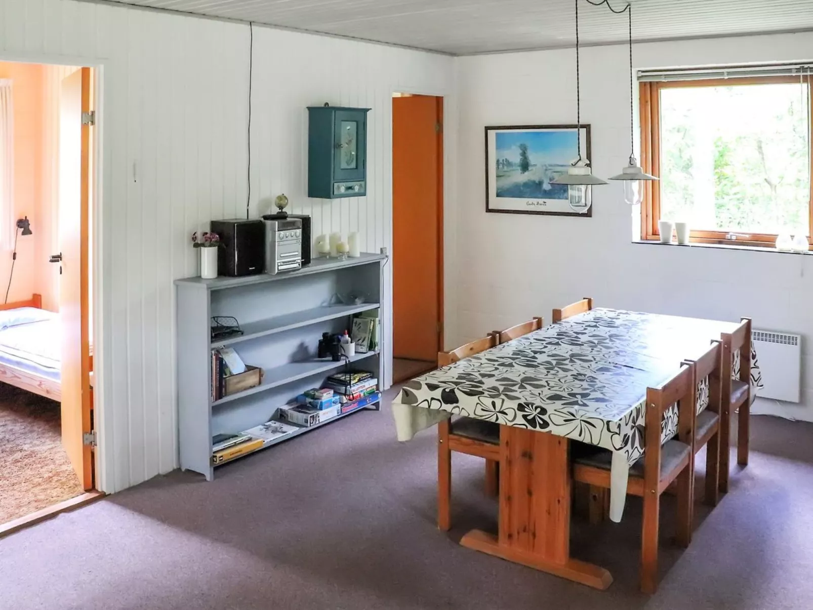 "Ismo" - 30km from the sea-Inside