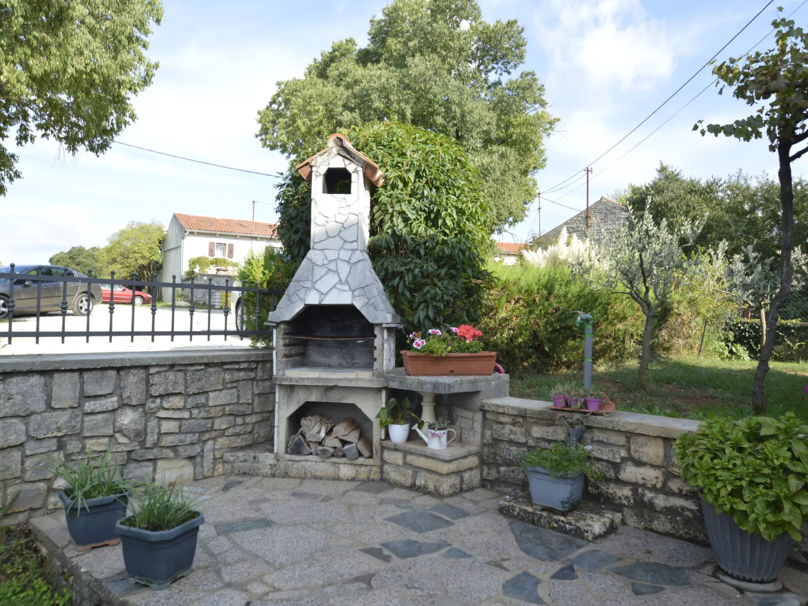 Cekić-Outside