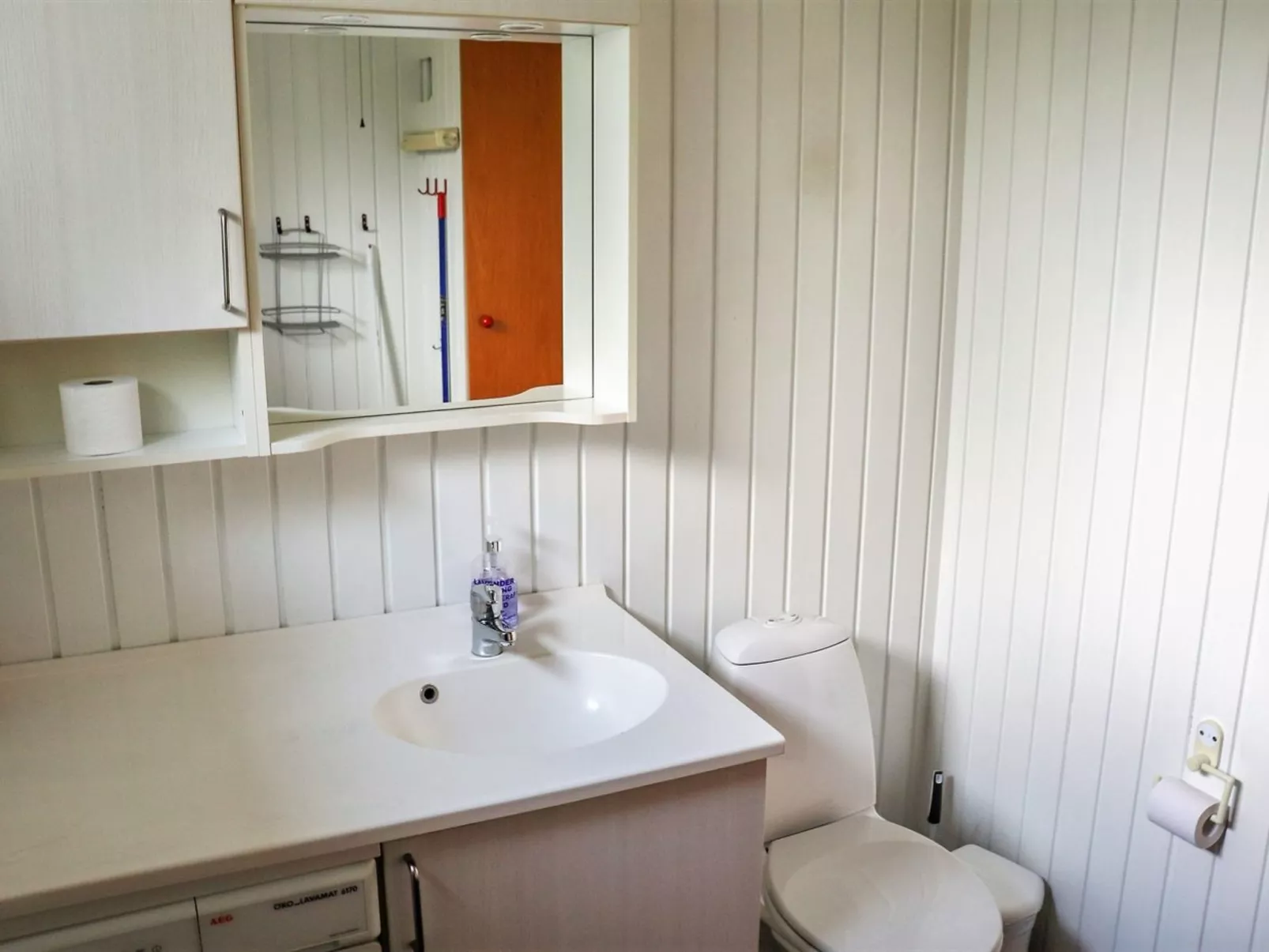 "Ismo" - 30km from the sea-Inside