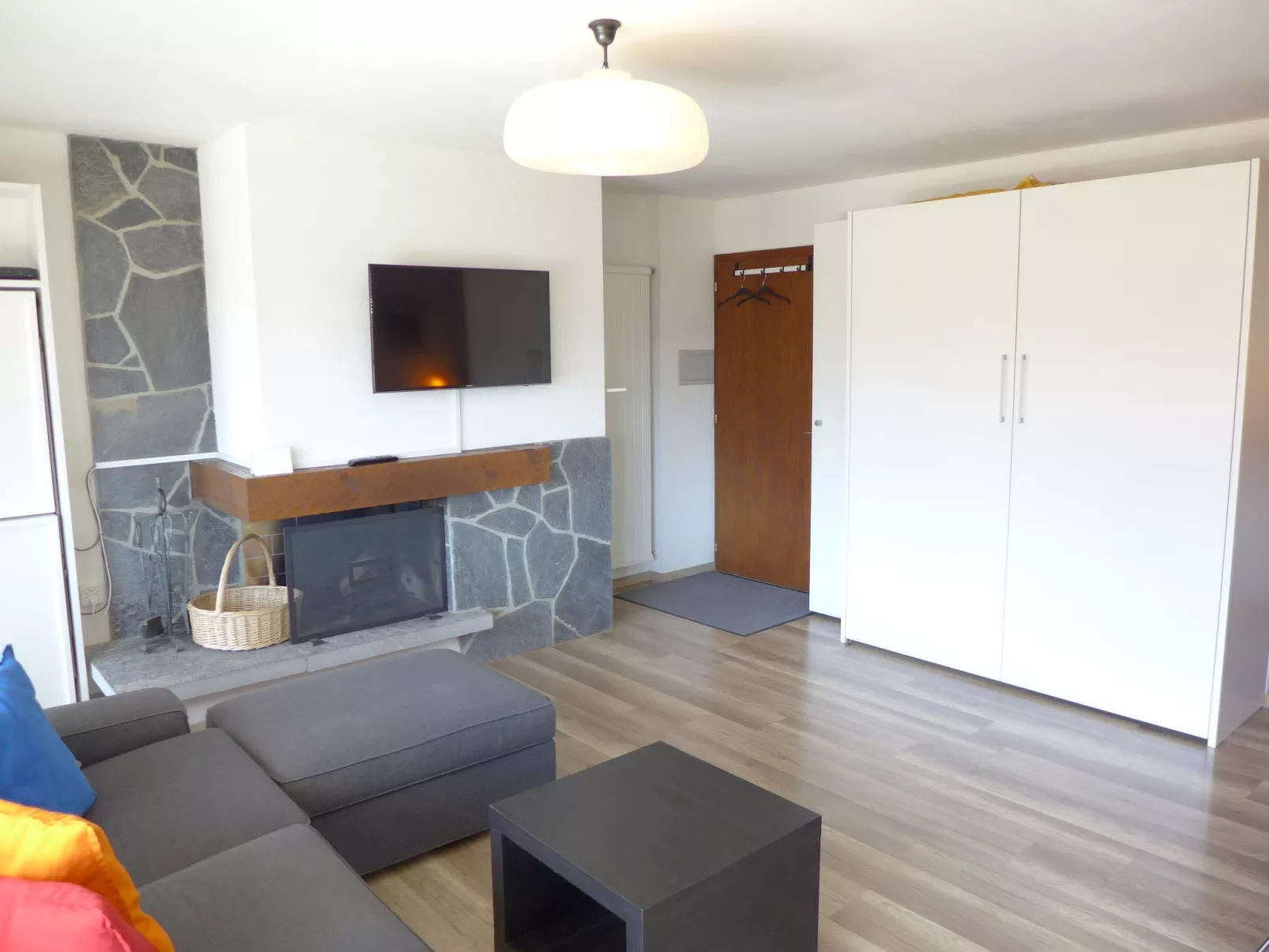 Rond-Point Apt. 17-Inside