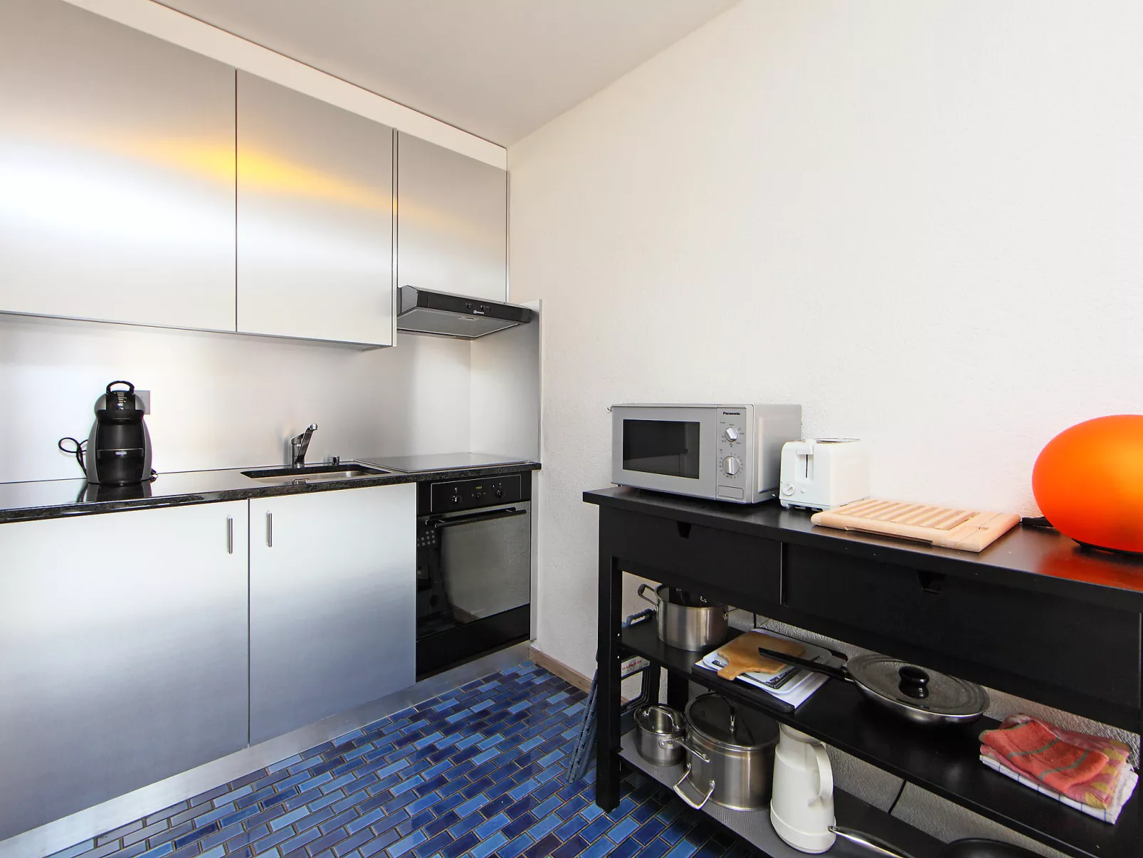 Rond-Point Apt. 17-Inside