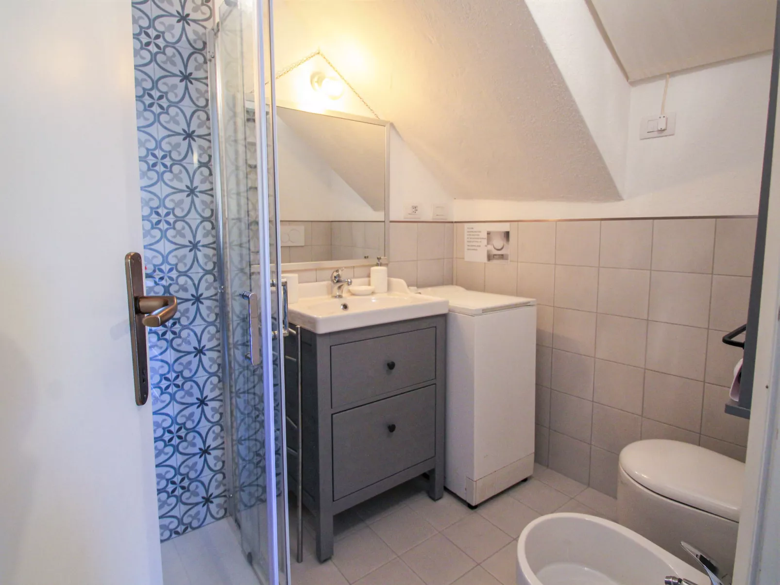 Casale-Inside