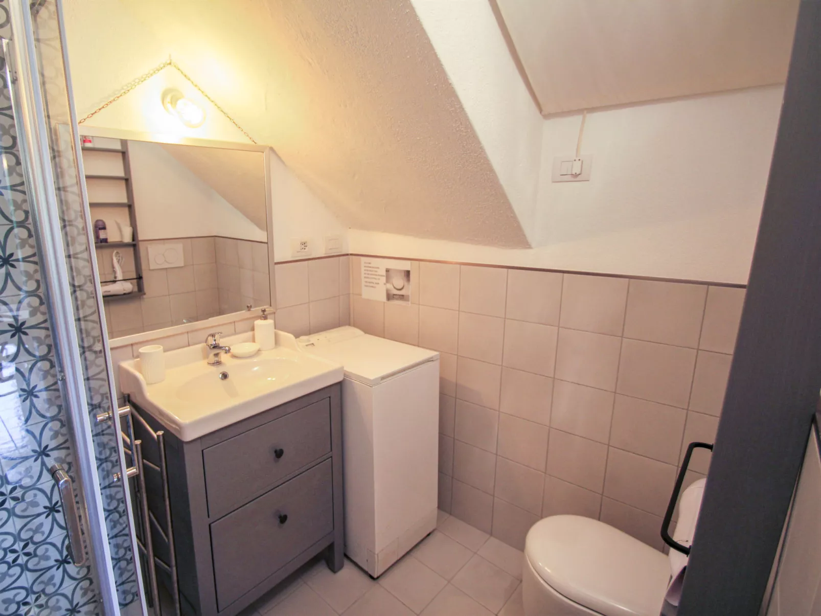 Casale-Inside