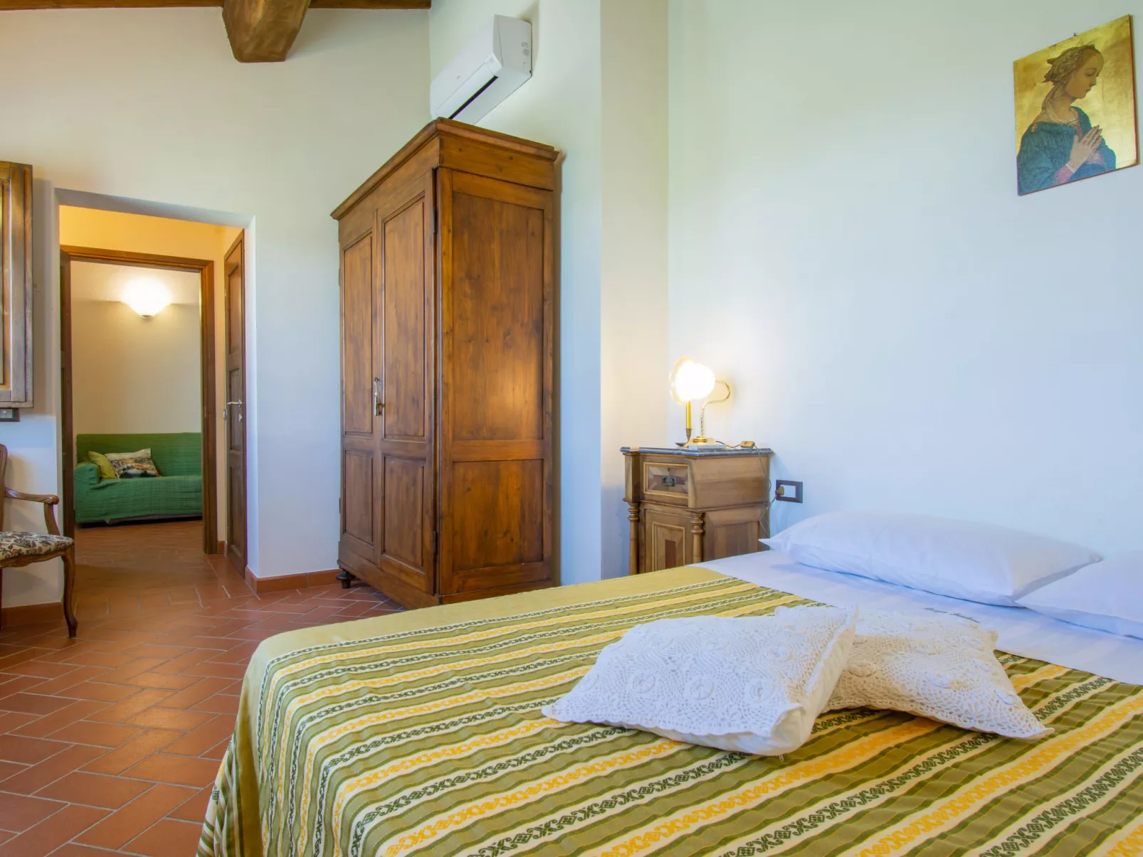 Borgo Fontana-Inside