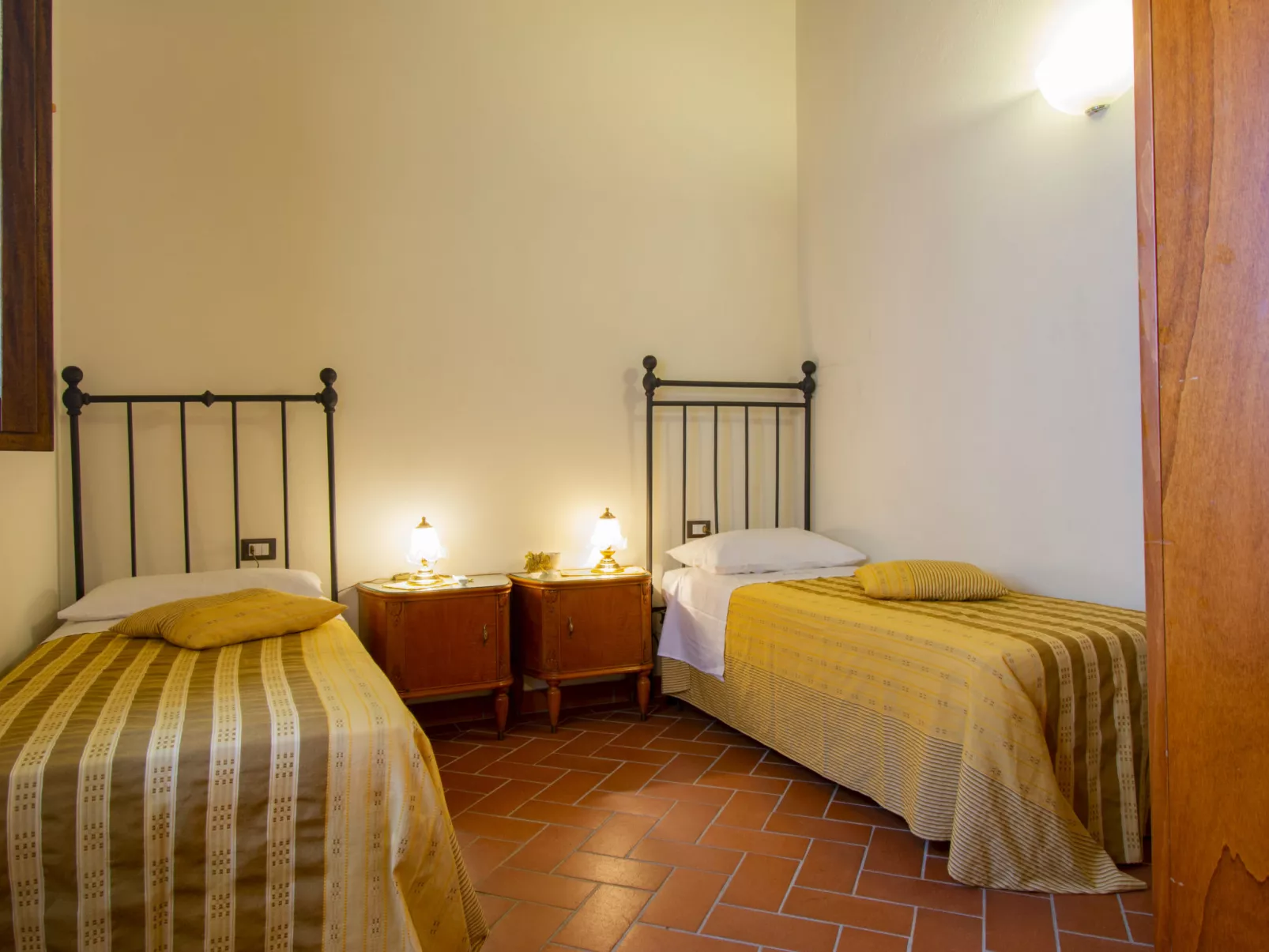Borgo Fontana-Inside