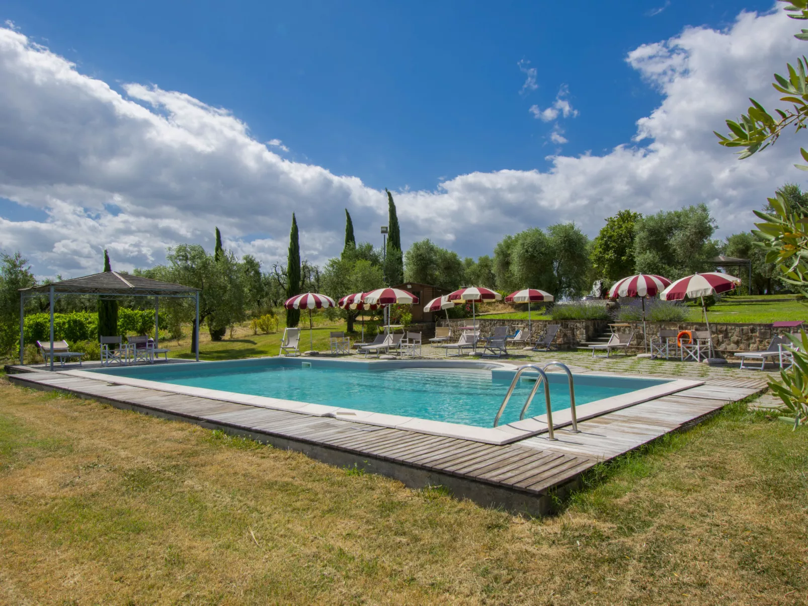 Borgo Fontana-Outside
