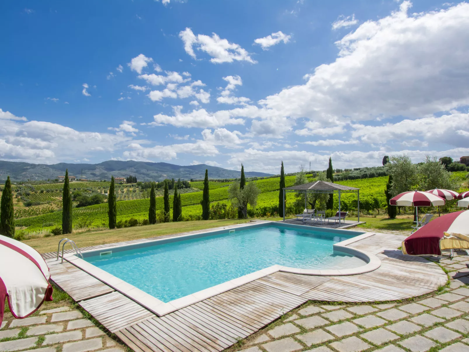 Borgo Fontana-Outside