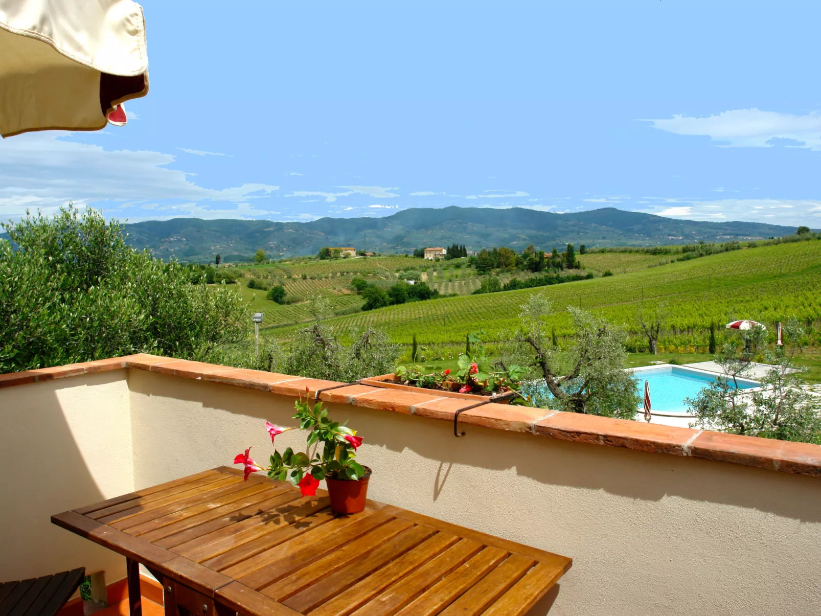 Borgo Fontana-Outside