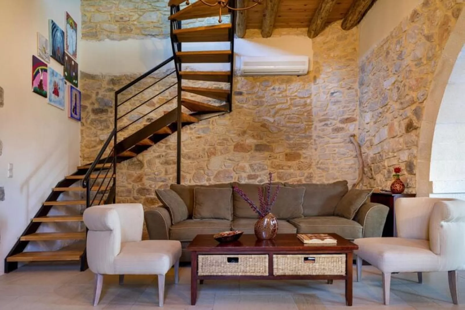 Holiday home, Maheri-Villa Aladanos-Wohnzimmer