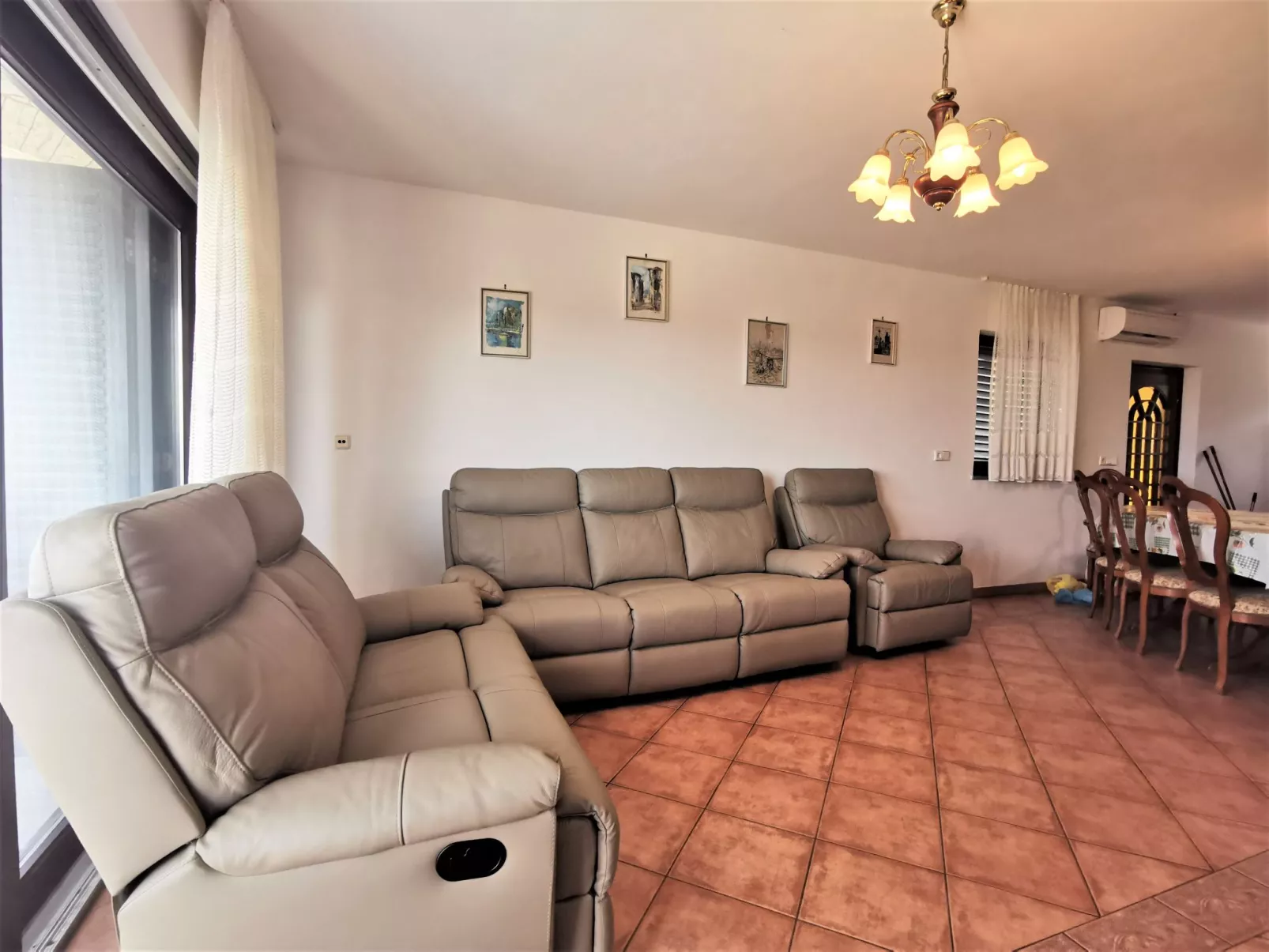 Villa Ursa-Inside