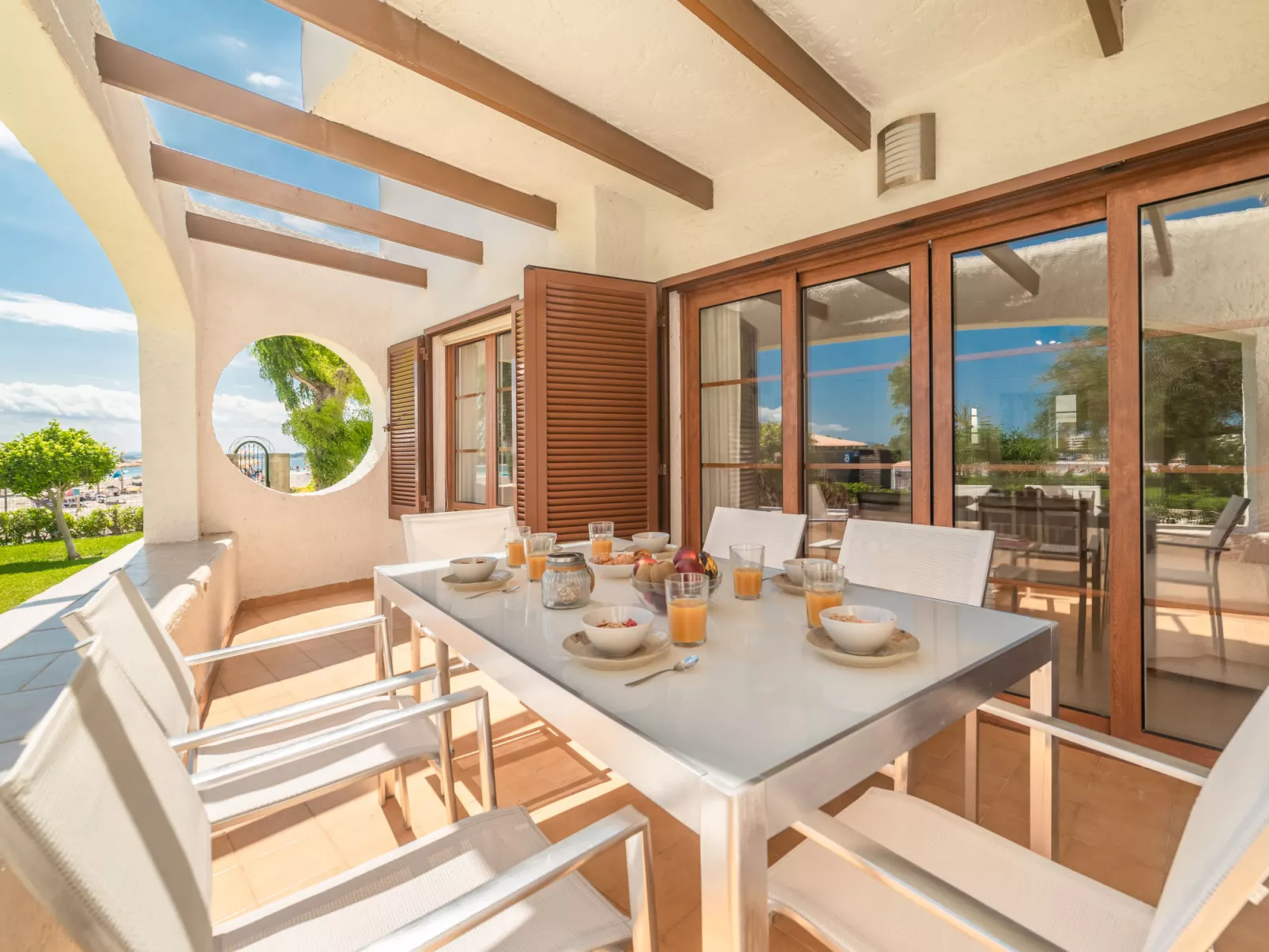 Carabela Front Beach & Pool-Outside