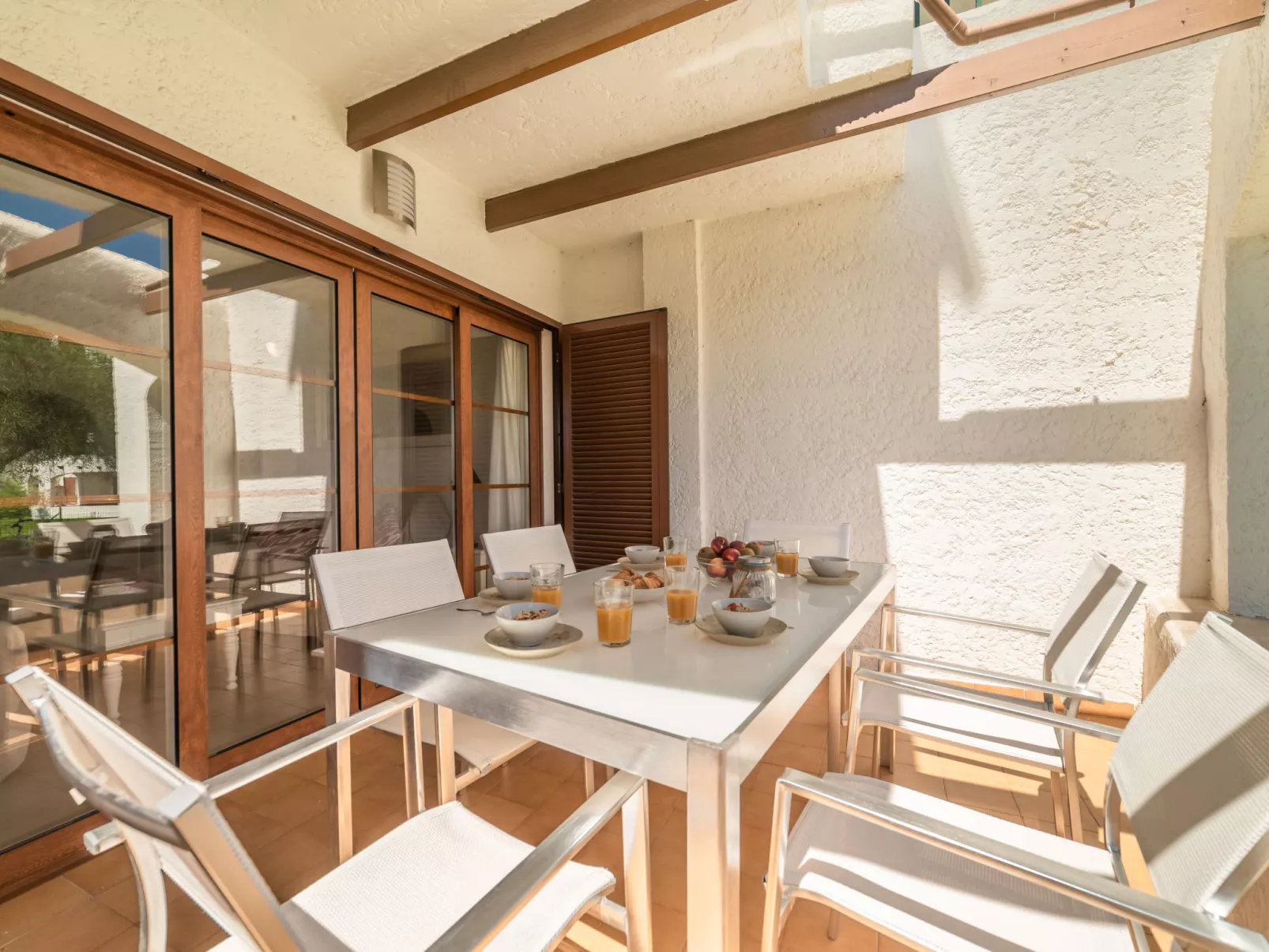 Carabela Front Beach & Pool-Outside