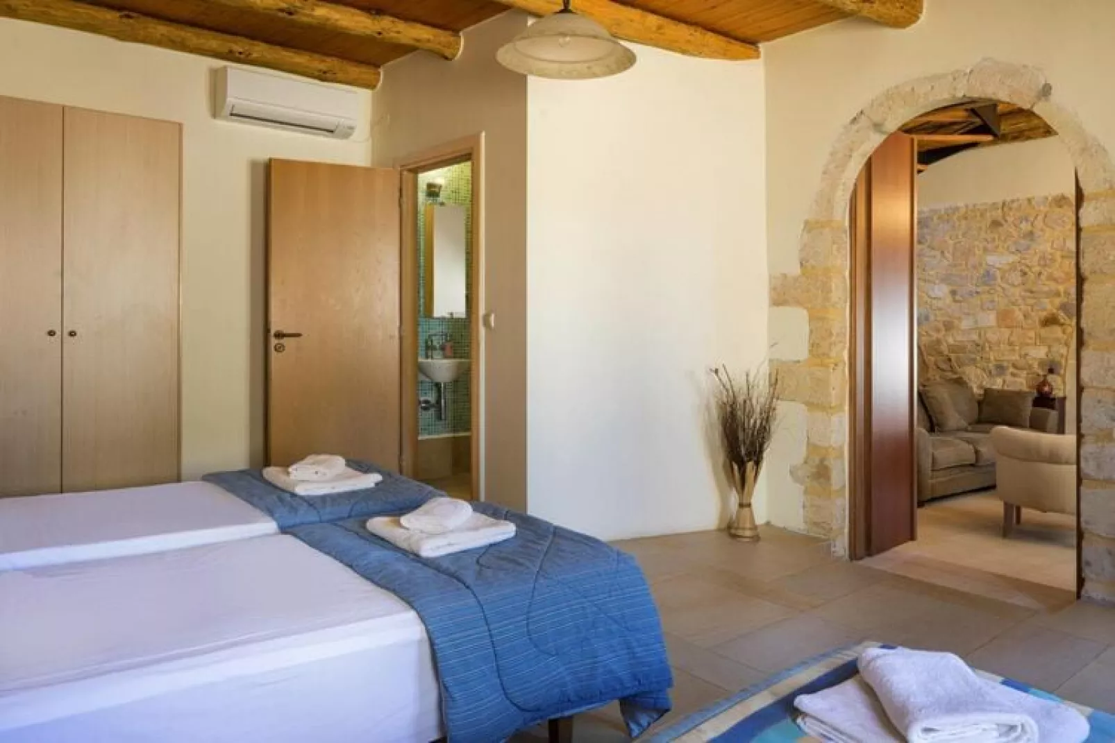Holiday home, Maheri-Villa Aladanos-Schlafzimmer