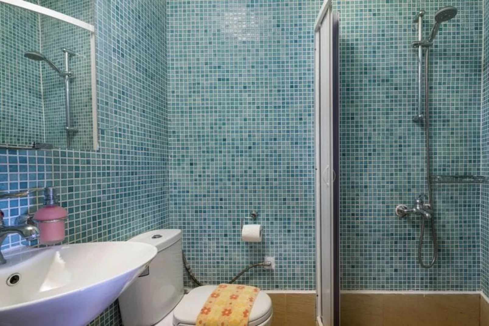 Holiday home, Maheri-Villa Aladanos-Badezimmer