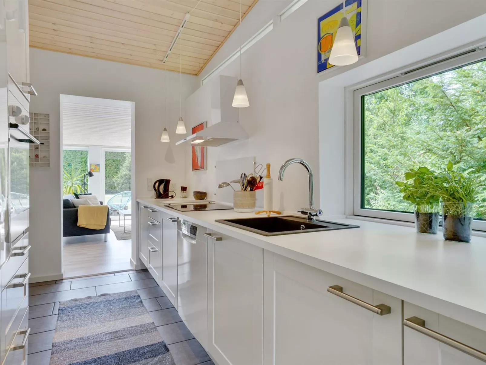 "Edin" - 400m from the sea-Drinnen