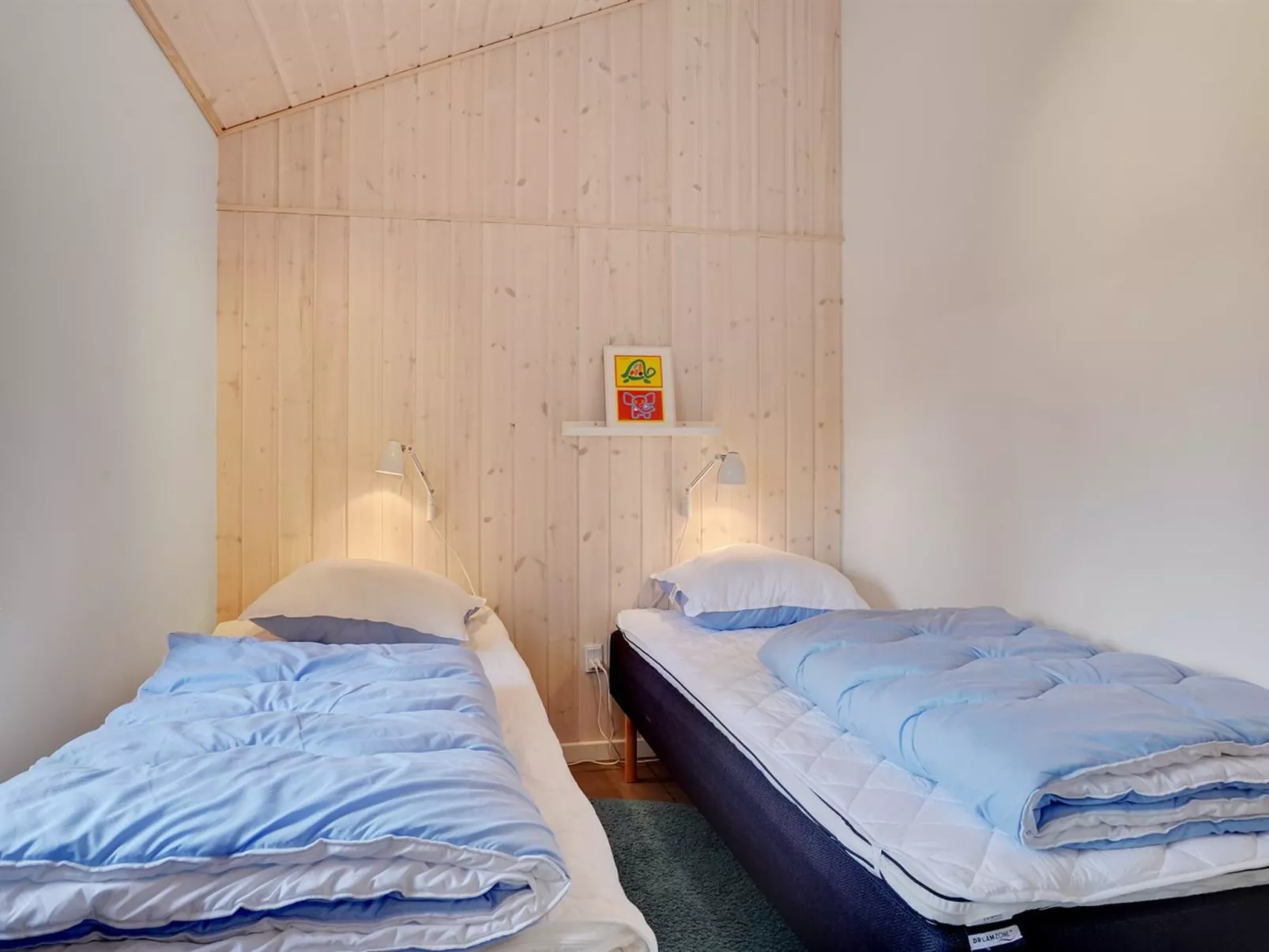 "Edin" - 400m from the sea-Drinnen