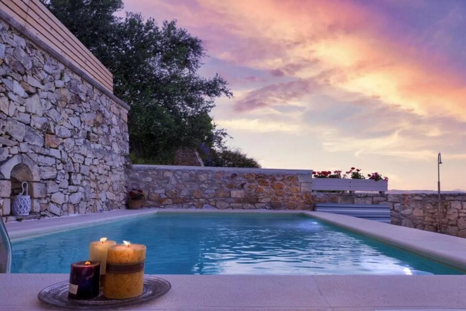 Holiday home, Maheri-Villa Aladanos-Wasserblick