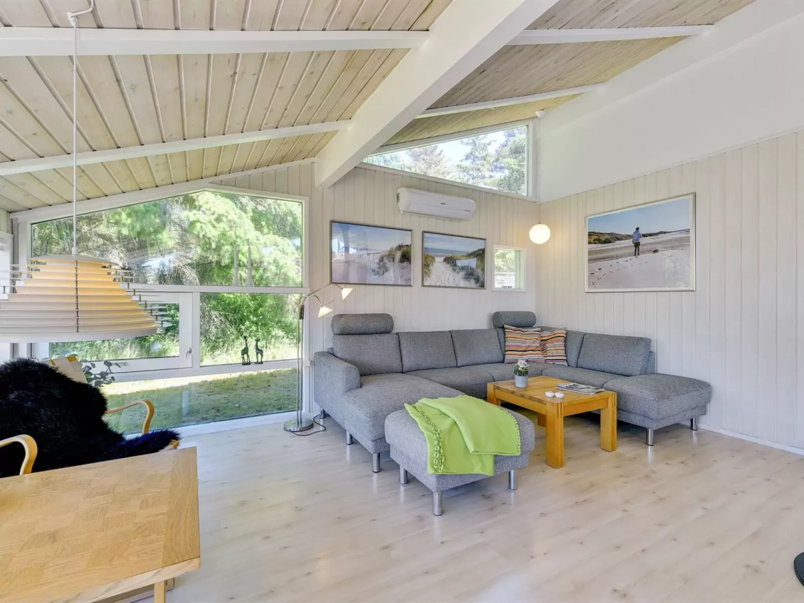 "Immi" - 1.5km from the sea-Inside