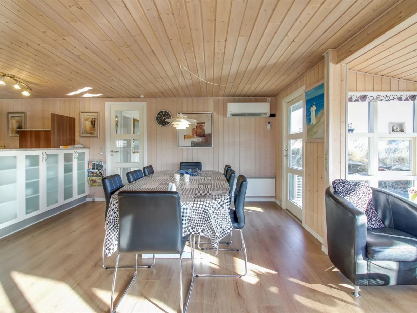 "Ottar" - 400m from the sea-Inside