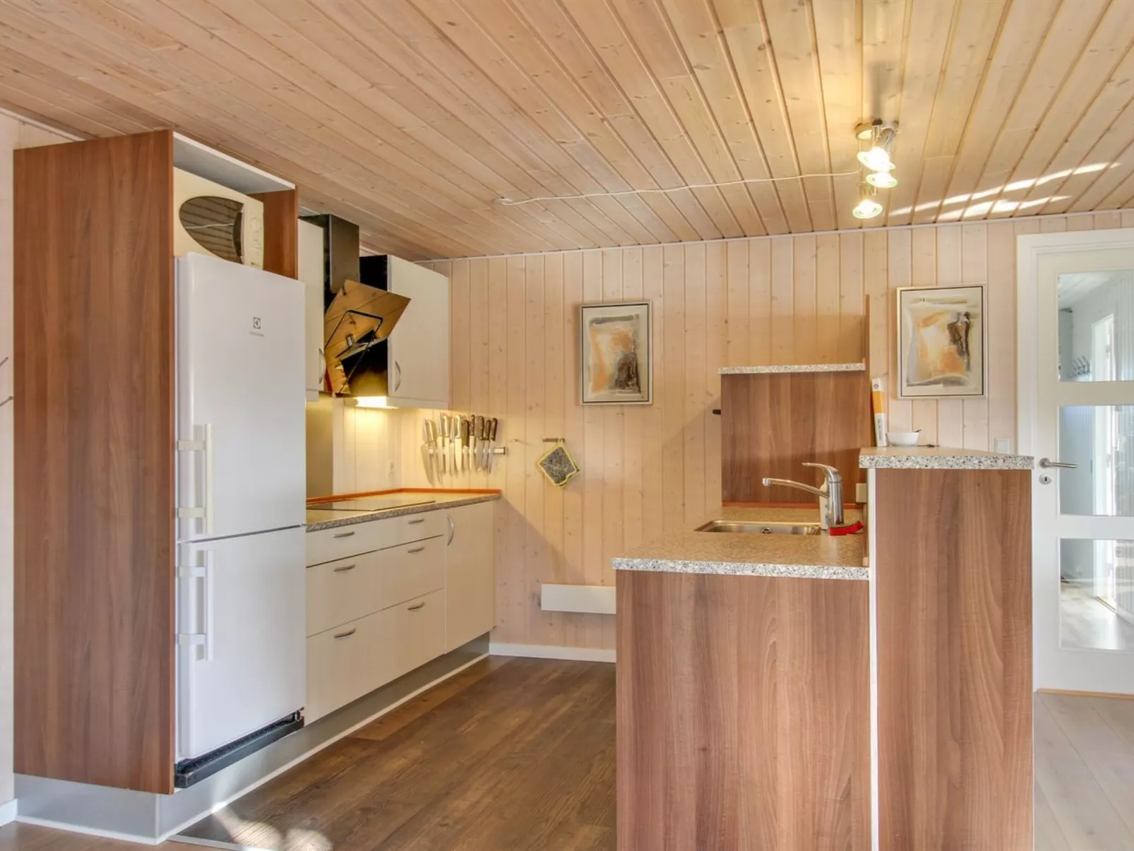 "Ottar" - 400m from the sea-Inside
