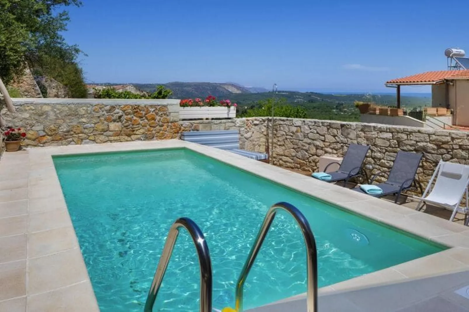 Holiday home, Maheri-Villa Aladanos-Schwimmbad