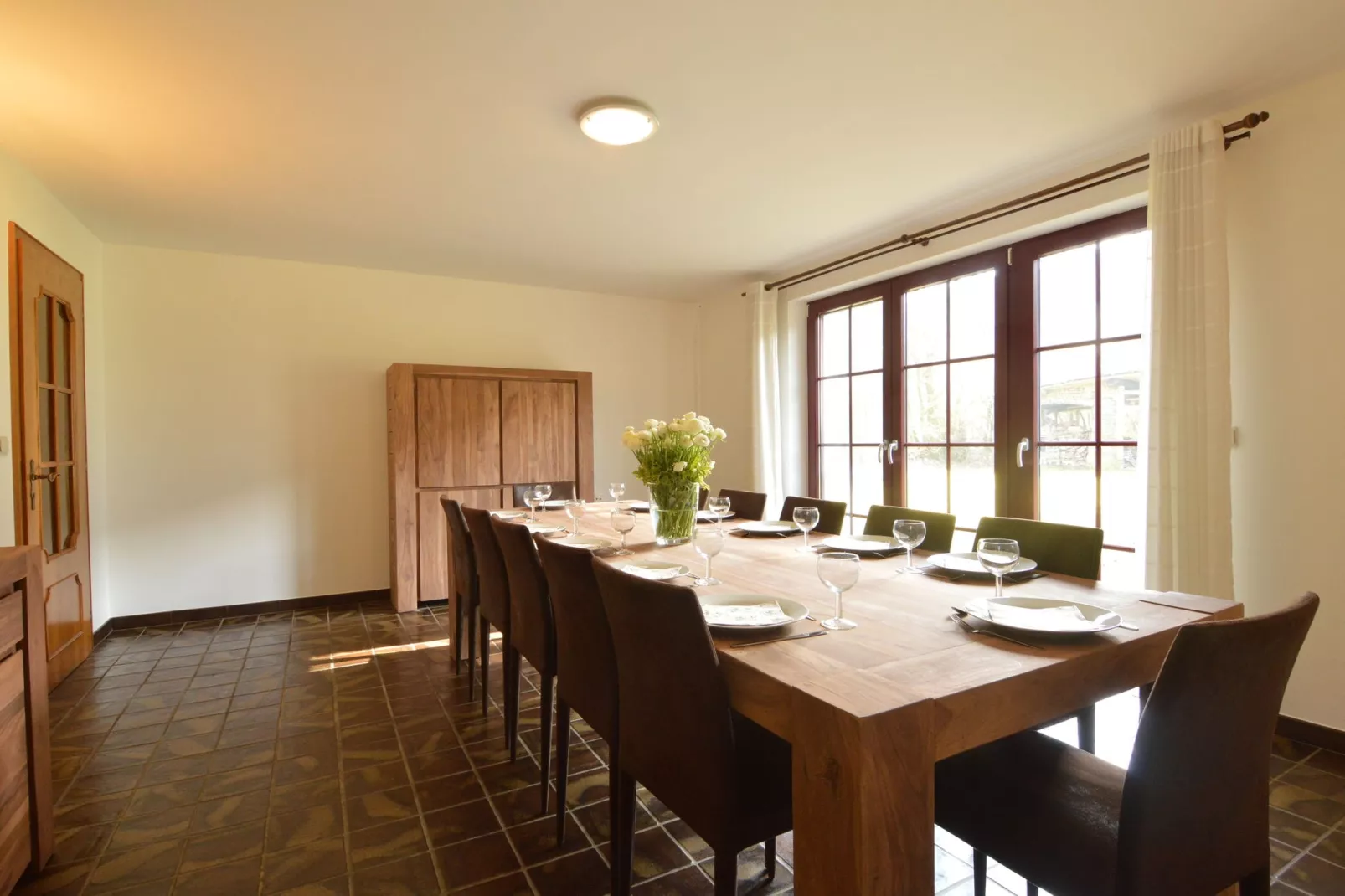 Son de l'Our-Dining room