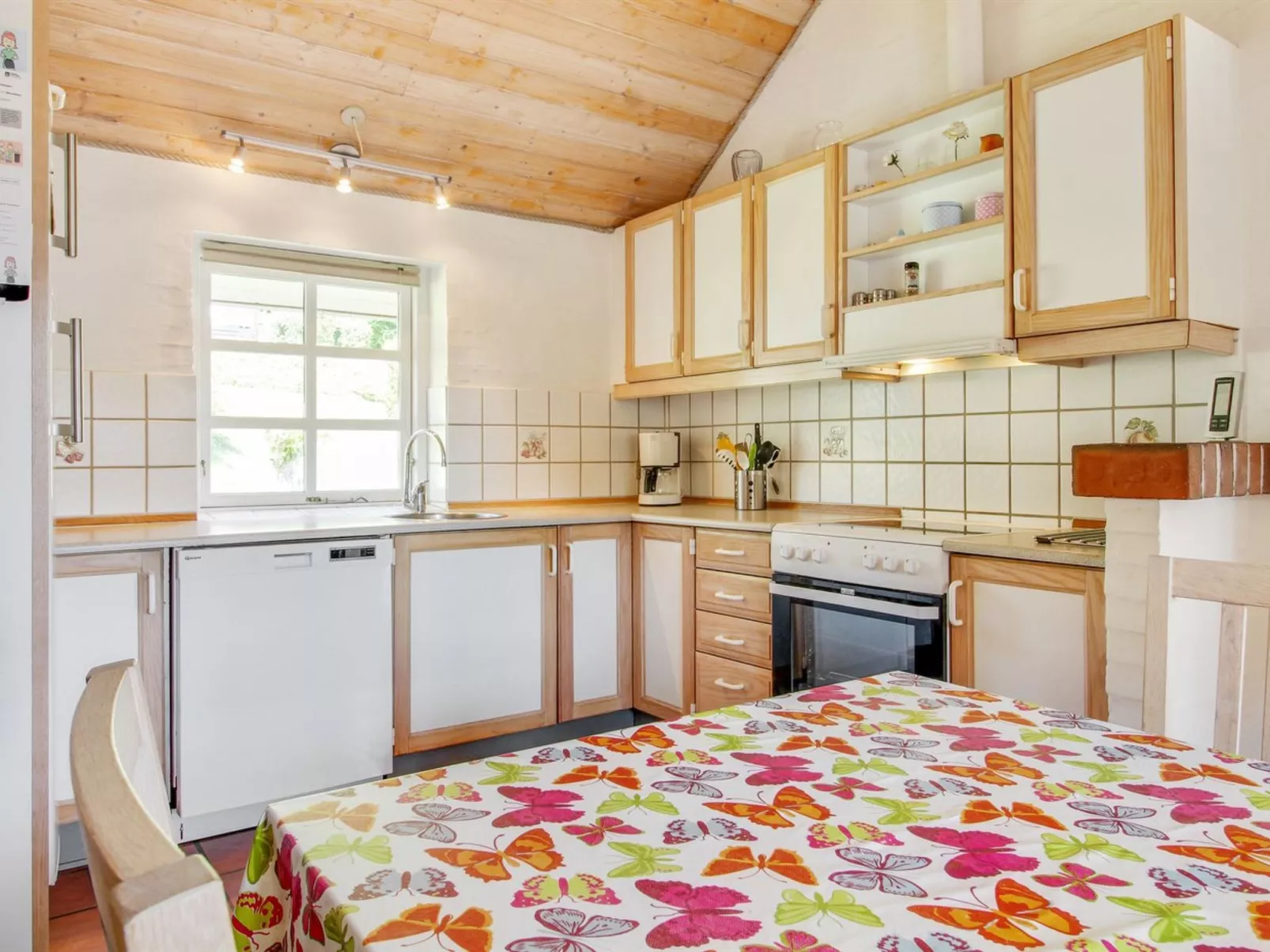 "Berglind" - 850m from the sea-Inside