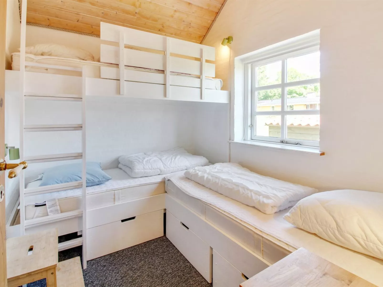 "Berglind" - 850m from the sea-Inside