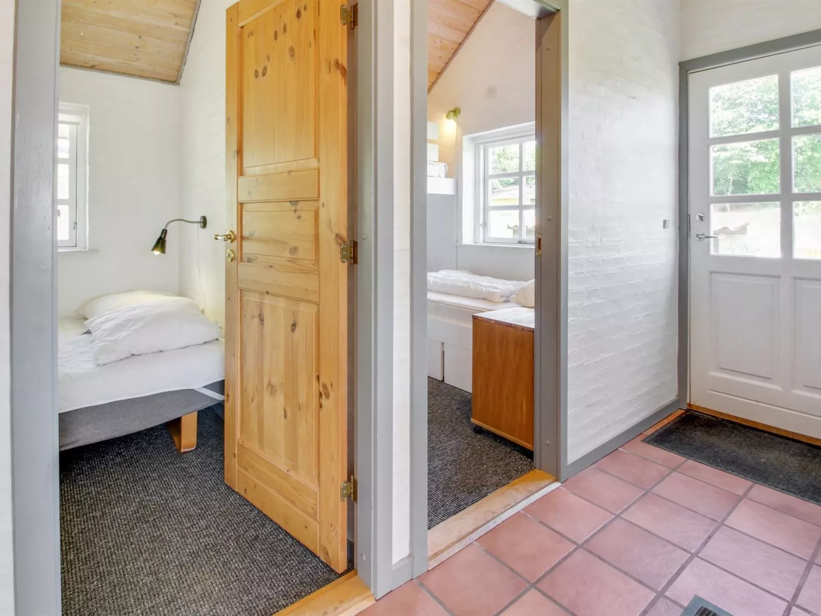 "Berglind" - 850m from the sea-Inside