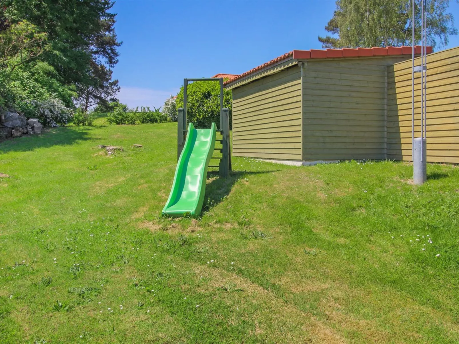 "Berglind" - 850m from the sea-Outside