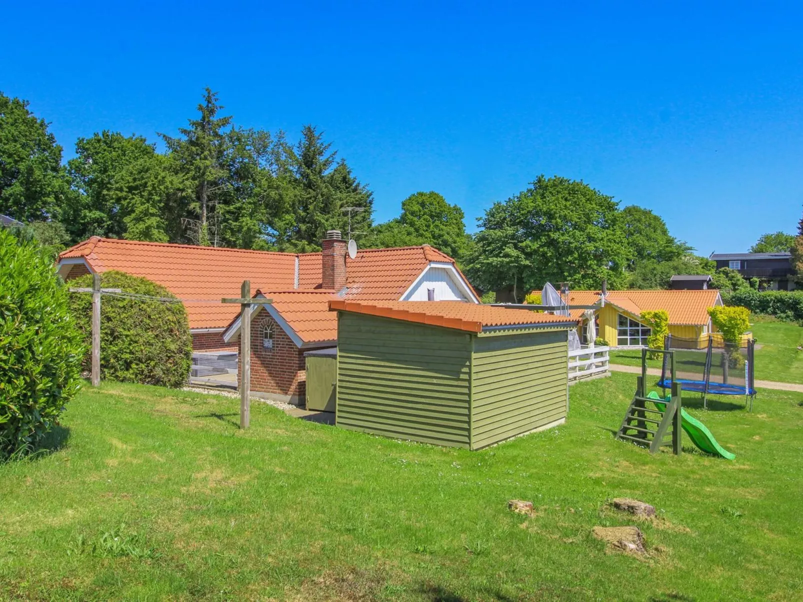 "Berglind" - 850m from the sea-Outside