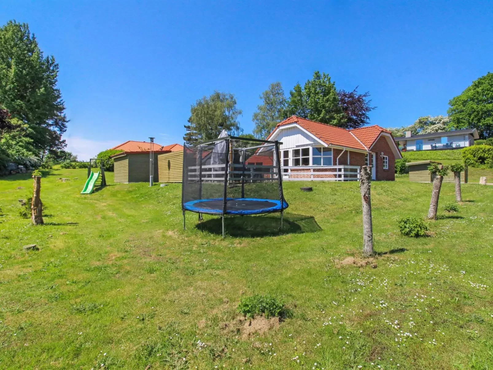 "Berglind" - 850m from the sea-Outside
