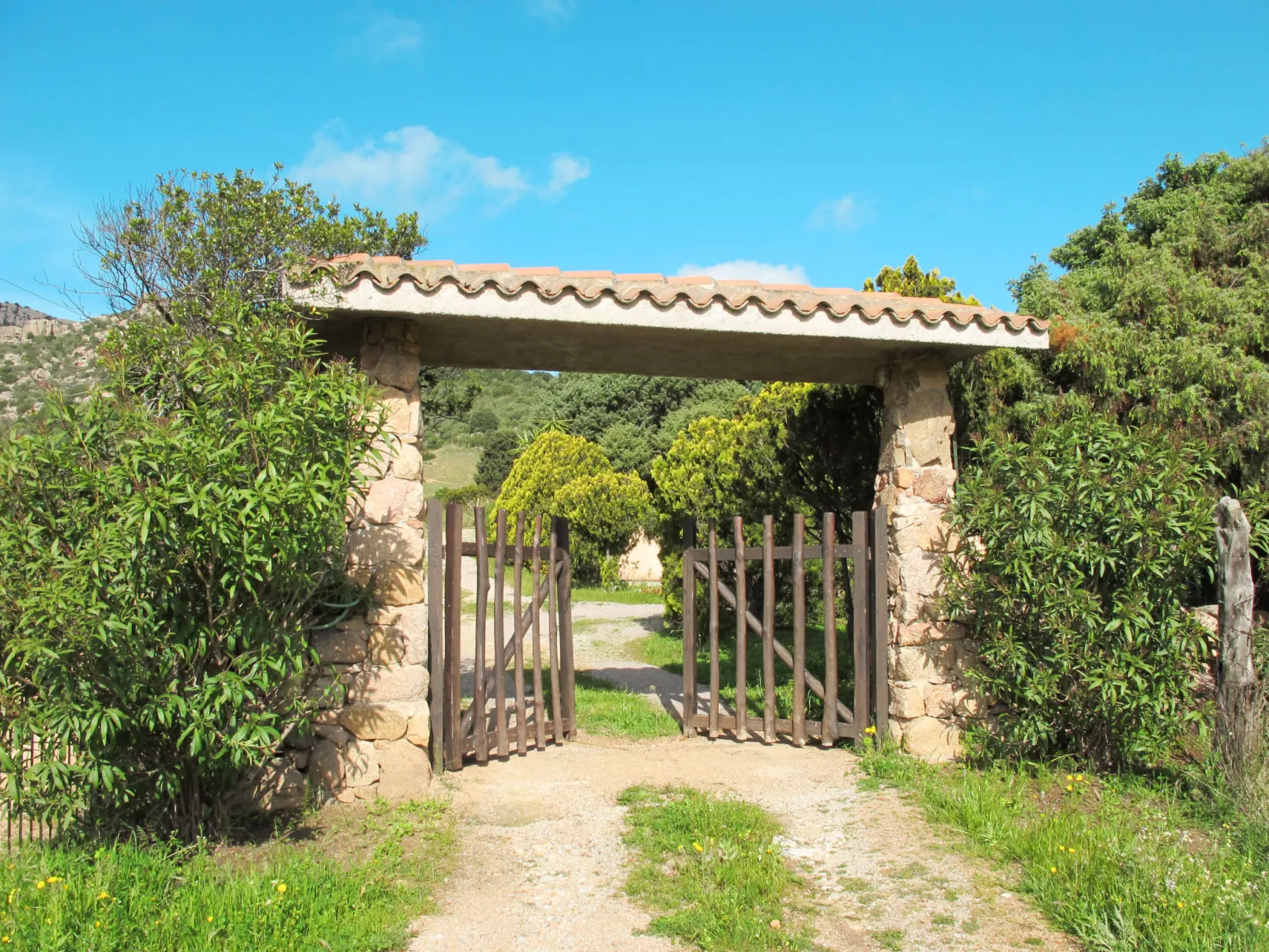 Michelina (PAU112)-Outside
