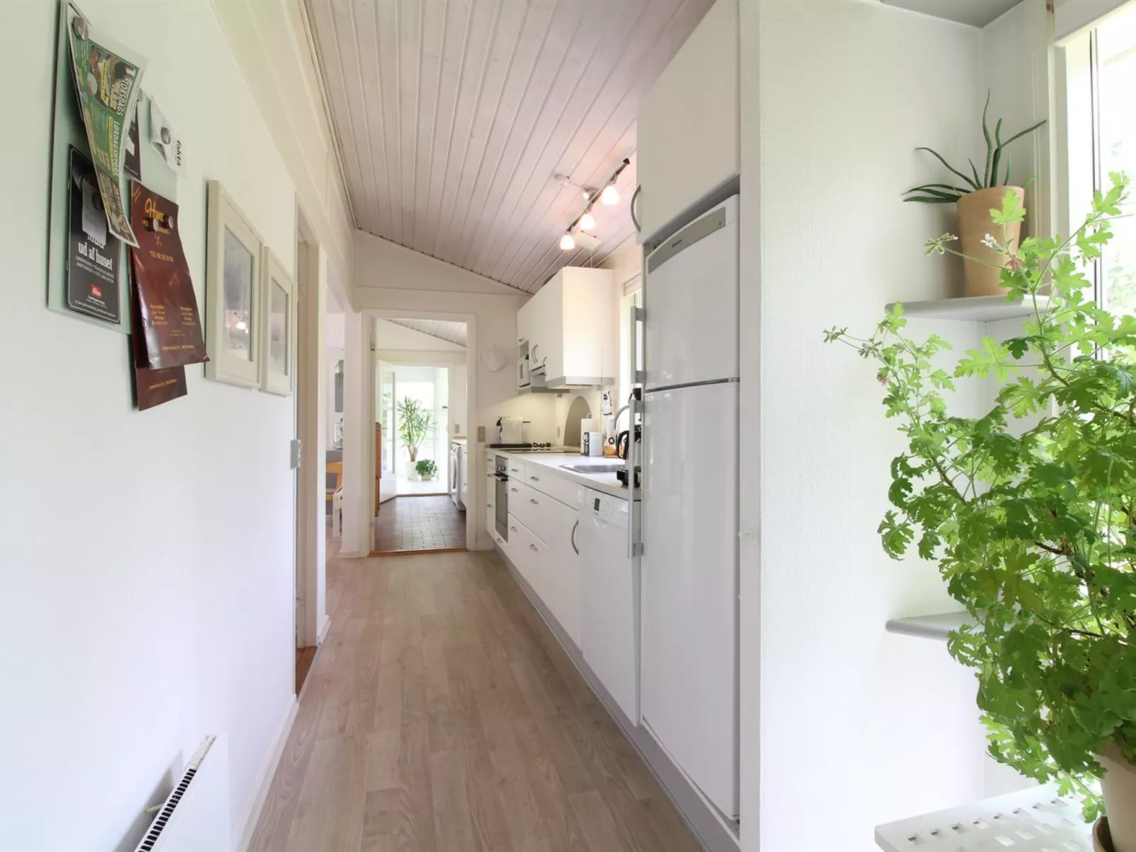 "Seraphina" - 2km from the sea-Inside