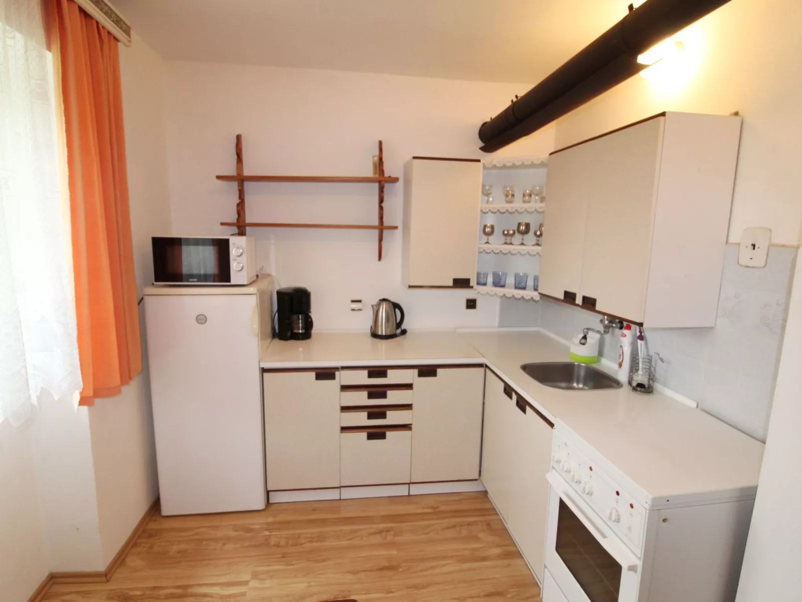 Vlhlavy u Hluboké-Inside
