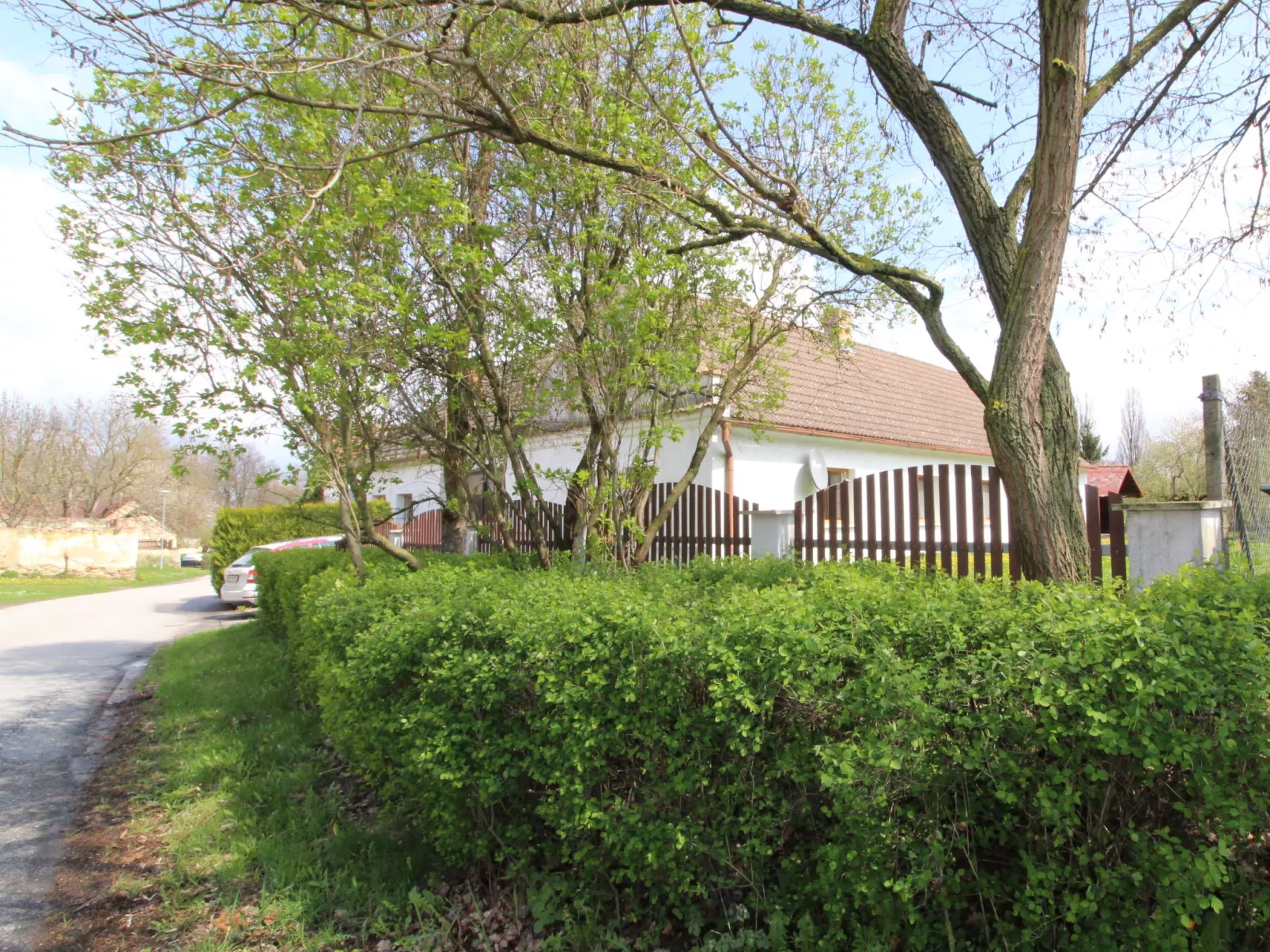 Vlhlavy u Hluboké-Outside