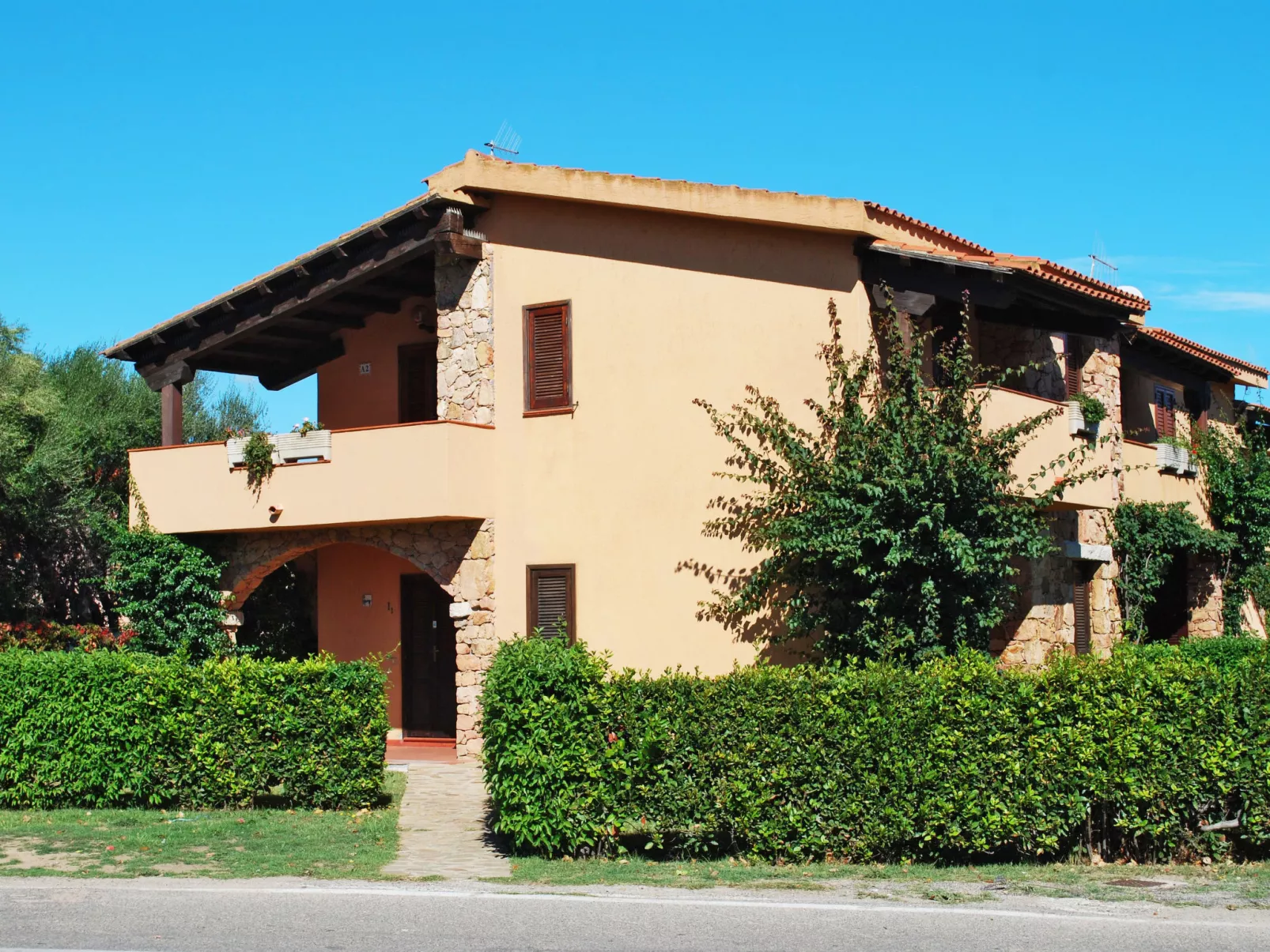 Oasi - Trilo 6-Outside