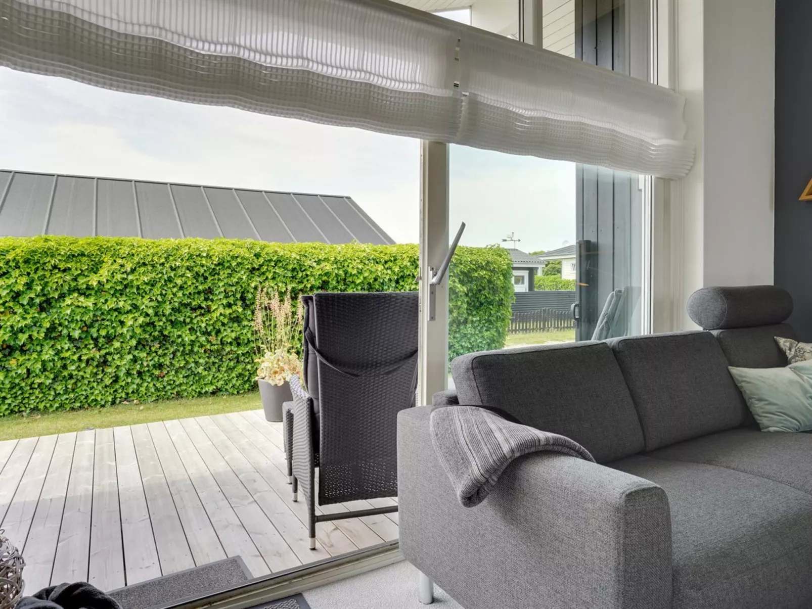 "Sjarlotte" - 100m from the sea-Inside