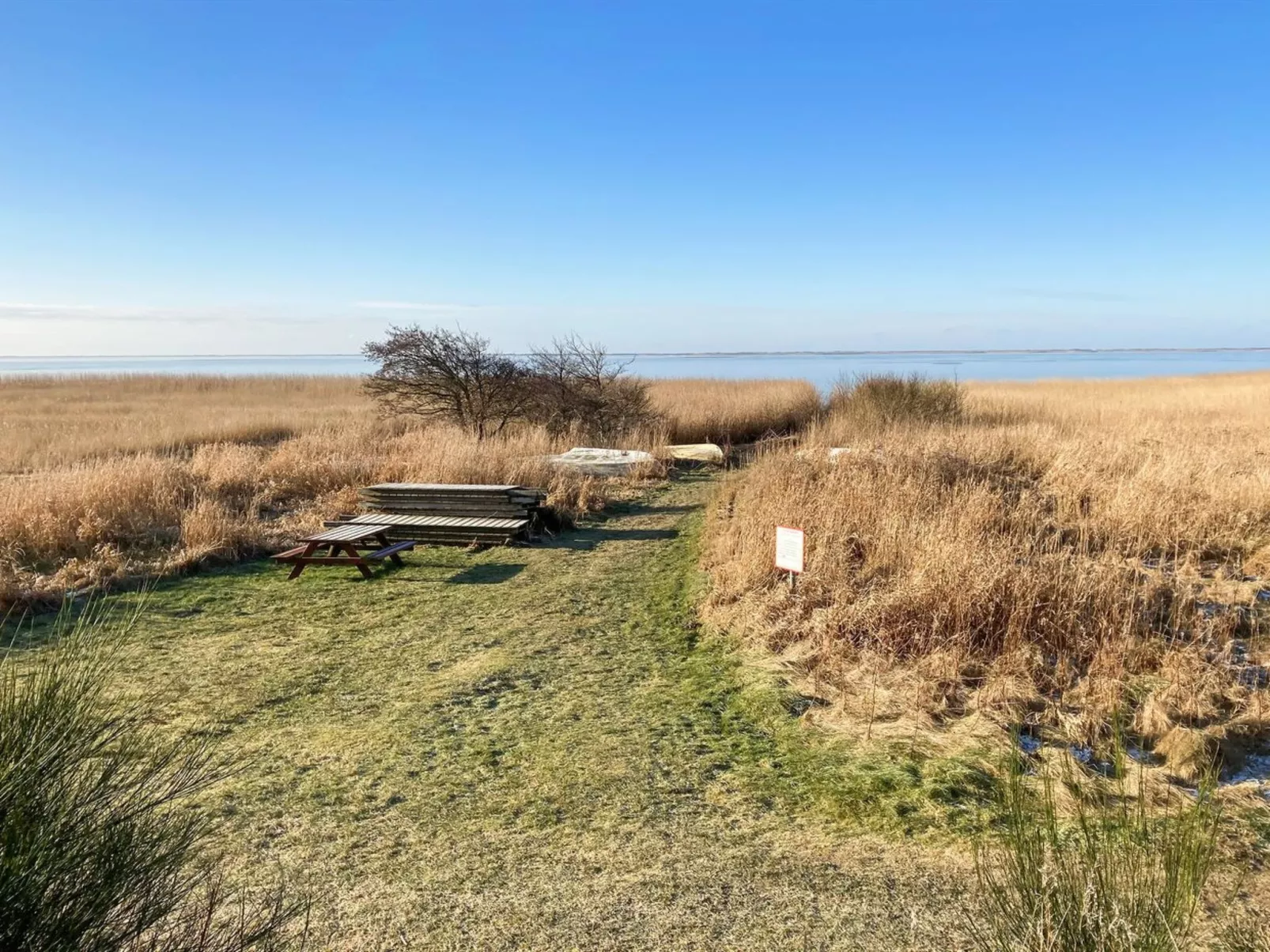 "Valentin" - 400m to the inlet-Outside