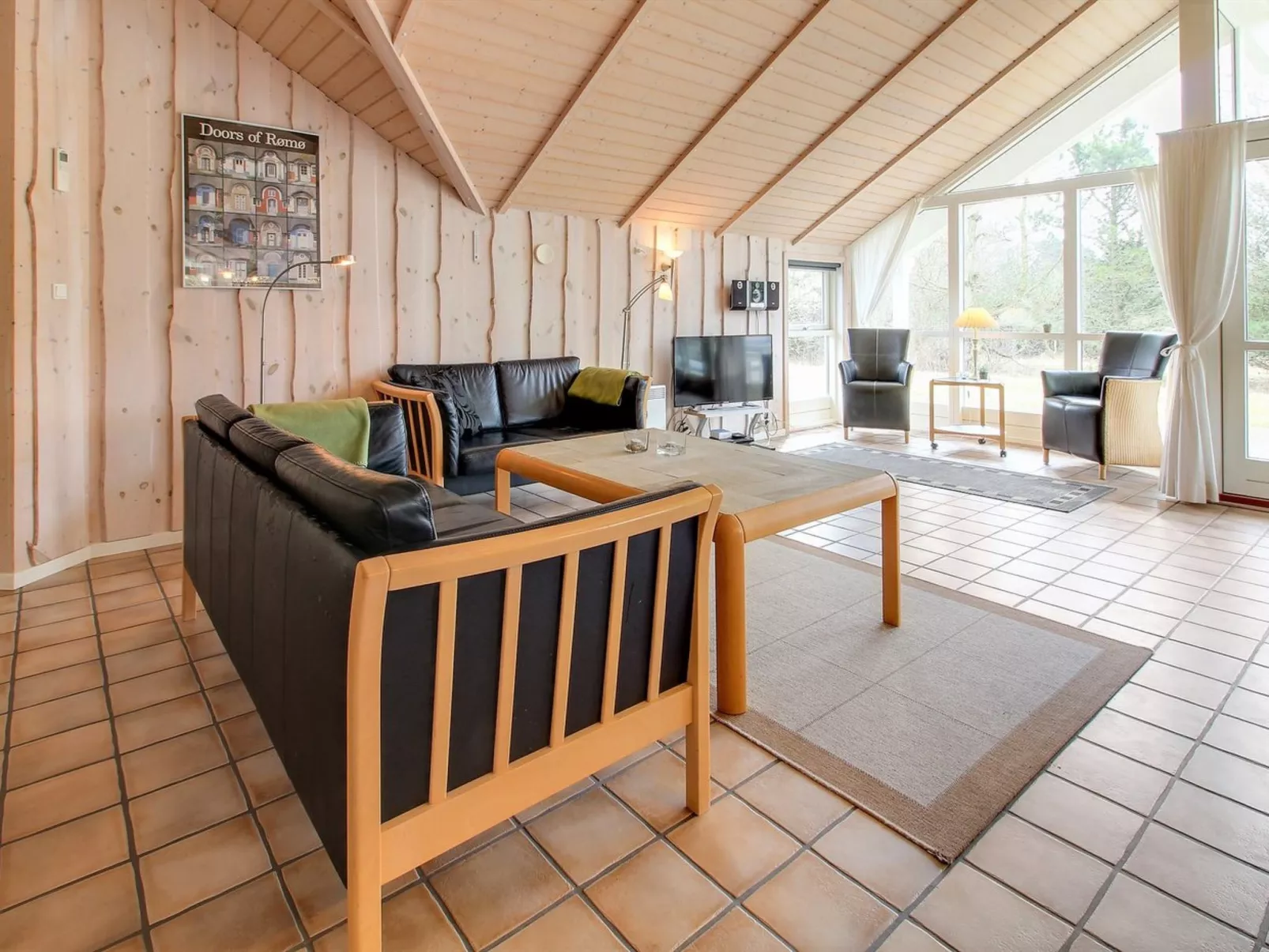"Tovi" - 4km from the sea-Inside