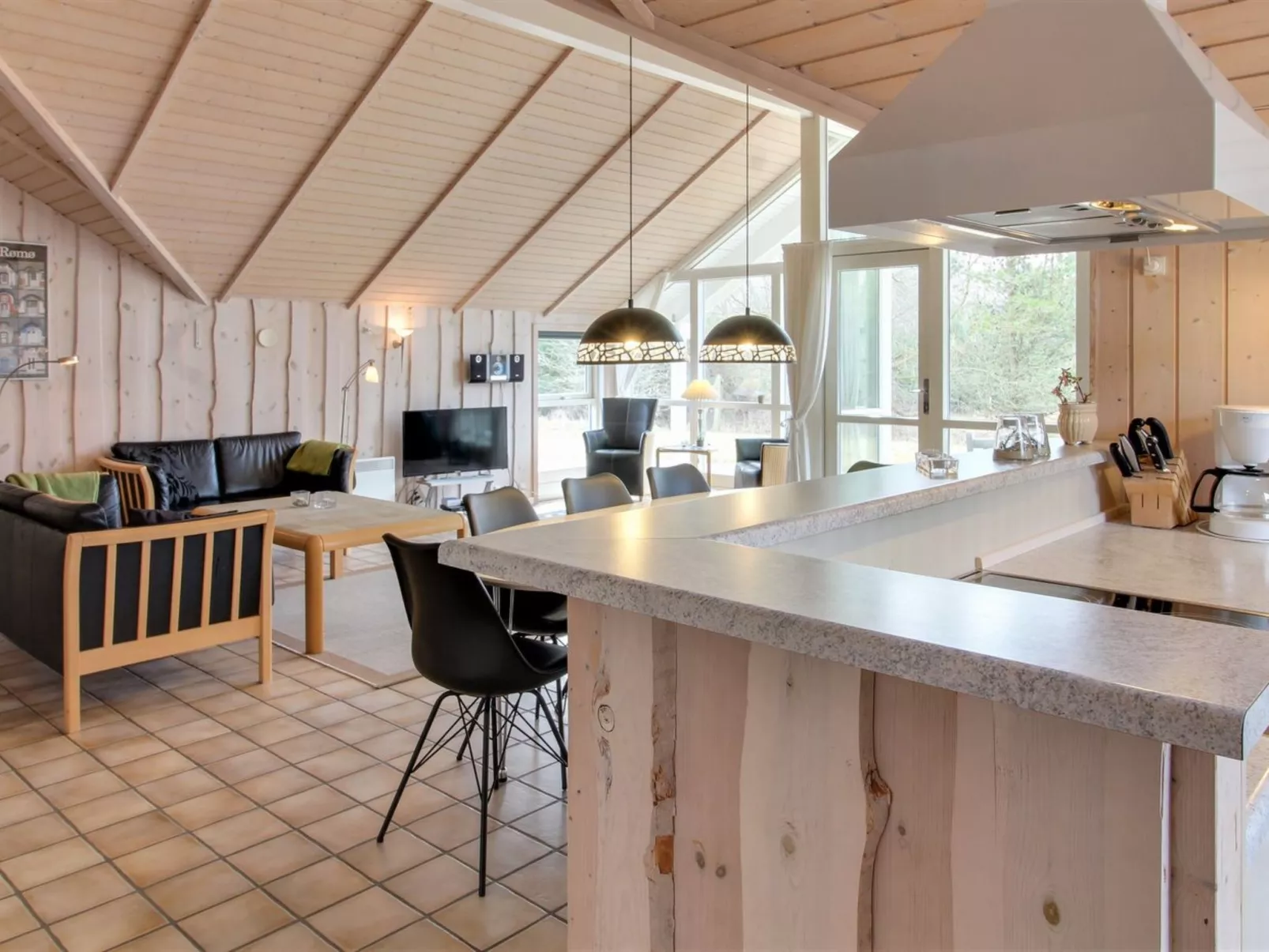 "Tovi" - 4km from the sea-Inside