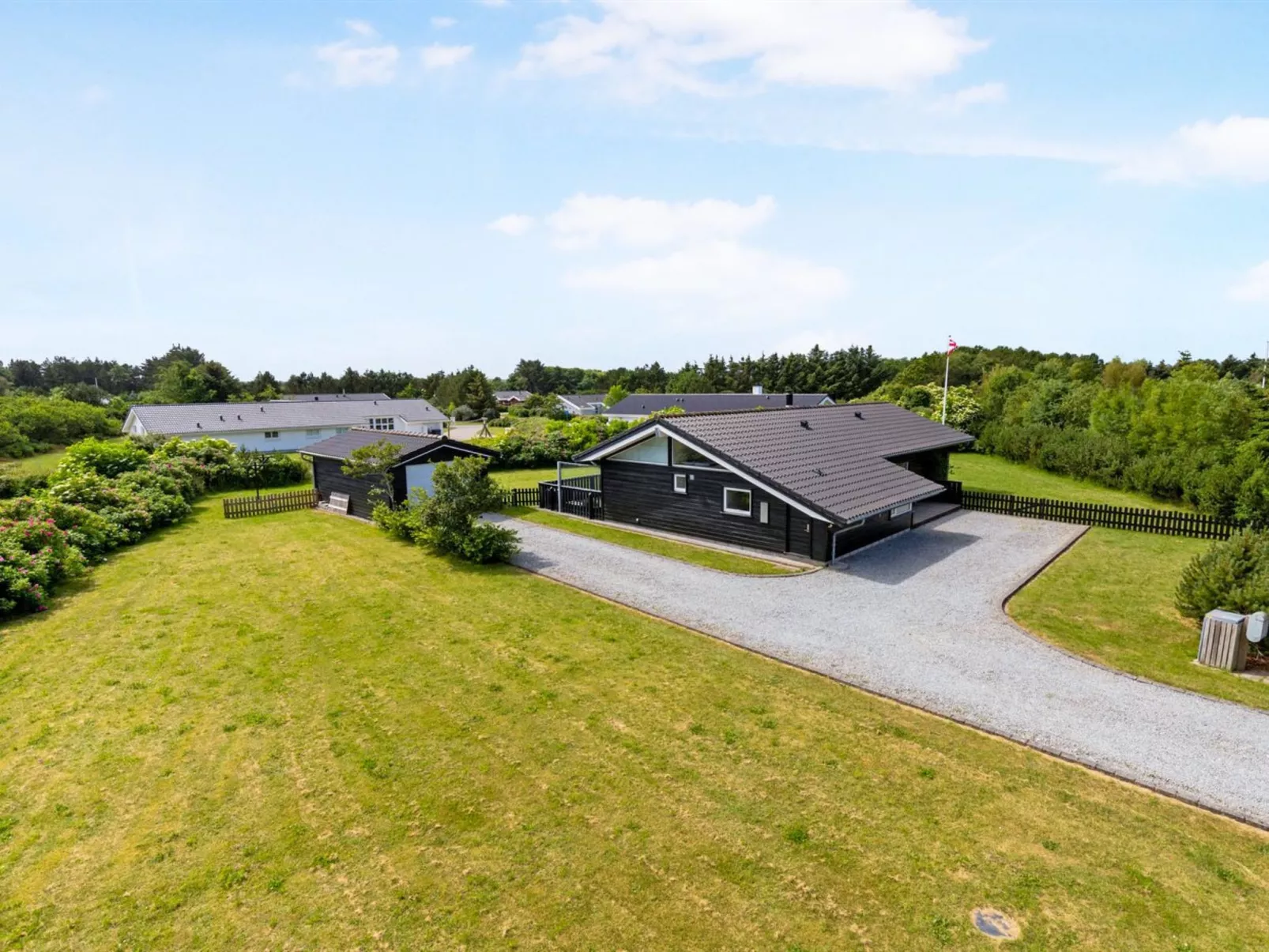 "Tatyana" - 1.0km from the sea-Outside