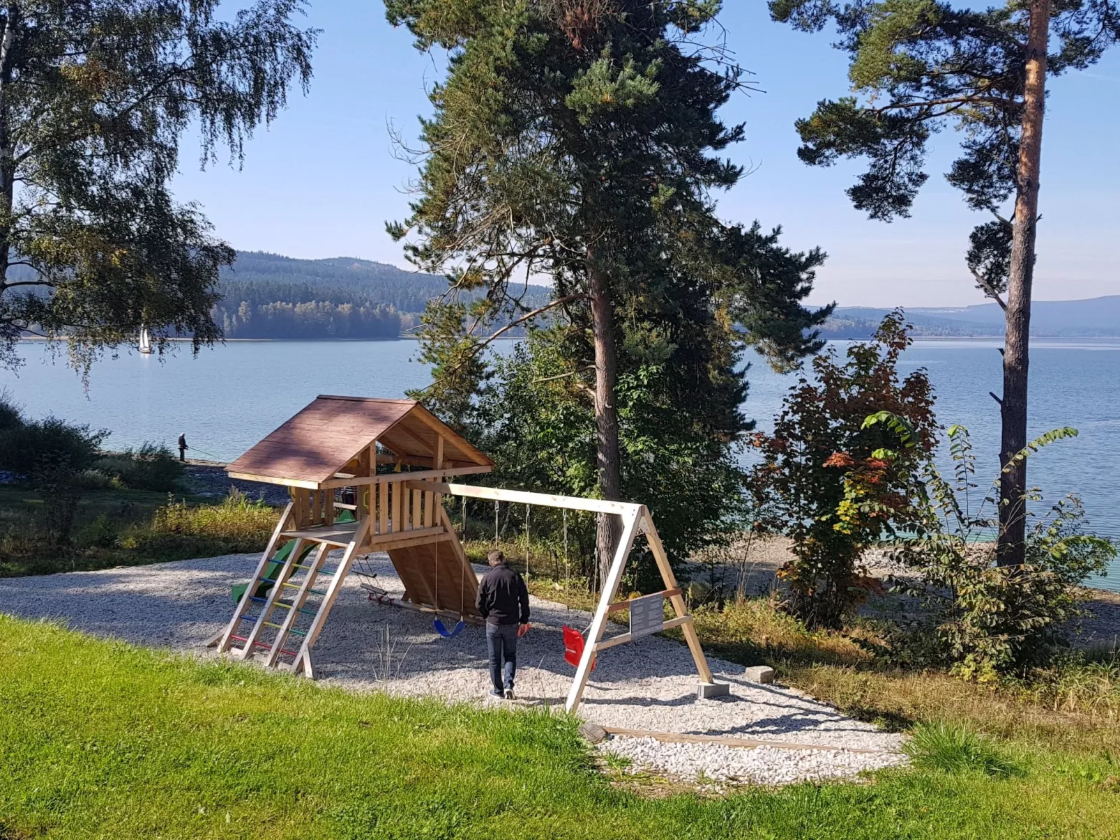 Lakeside Village 29-Outside