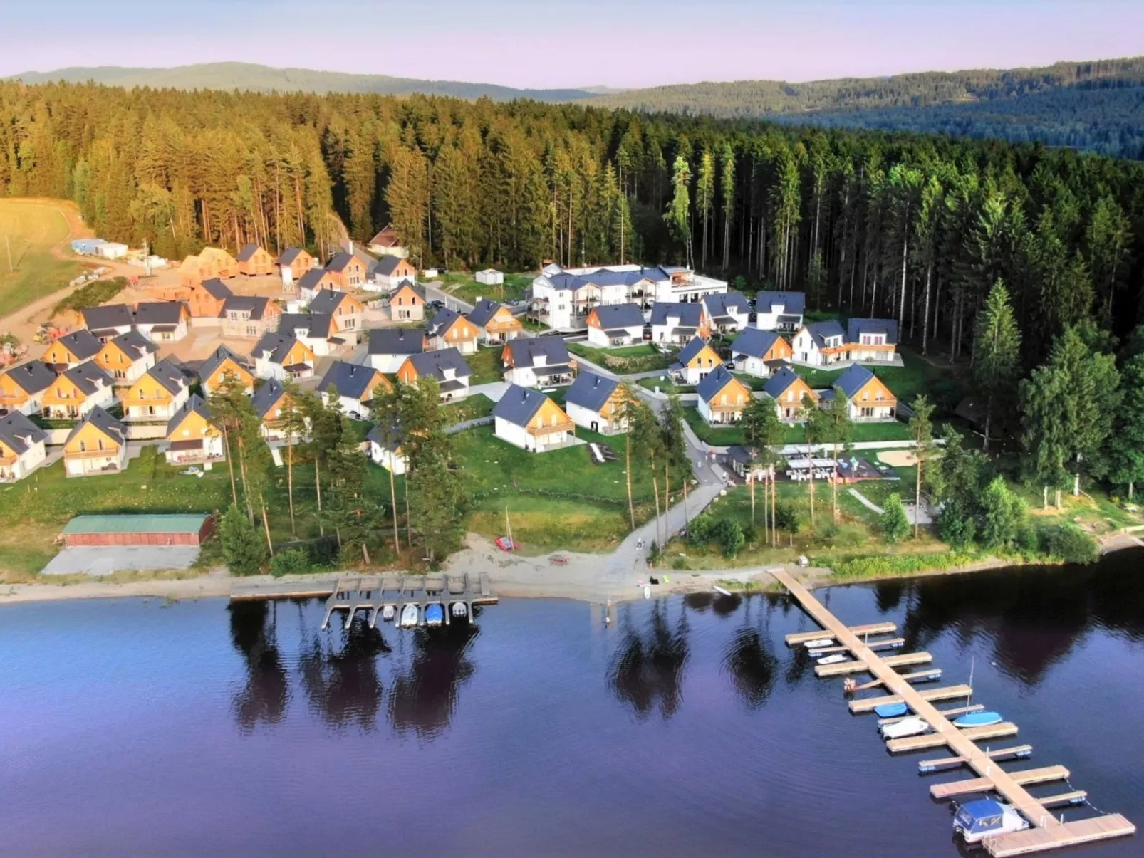 Lakeside Village 29-Outside