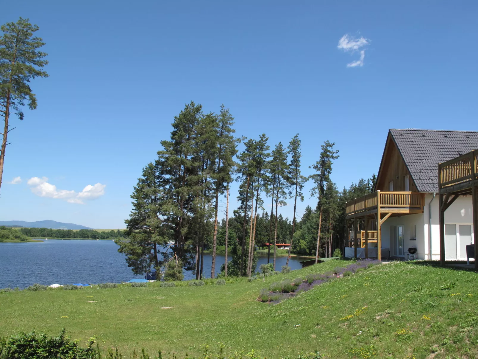Lakeside Village 29-Outside
